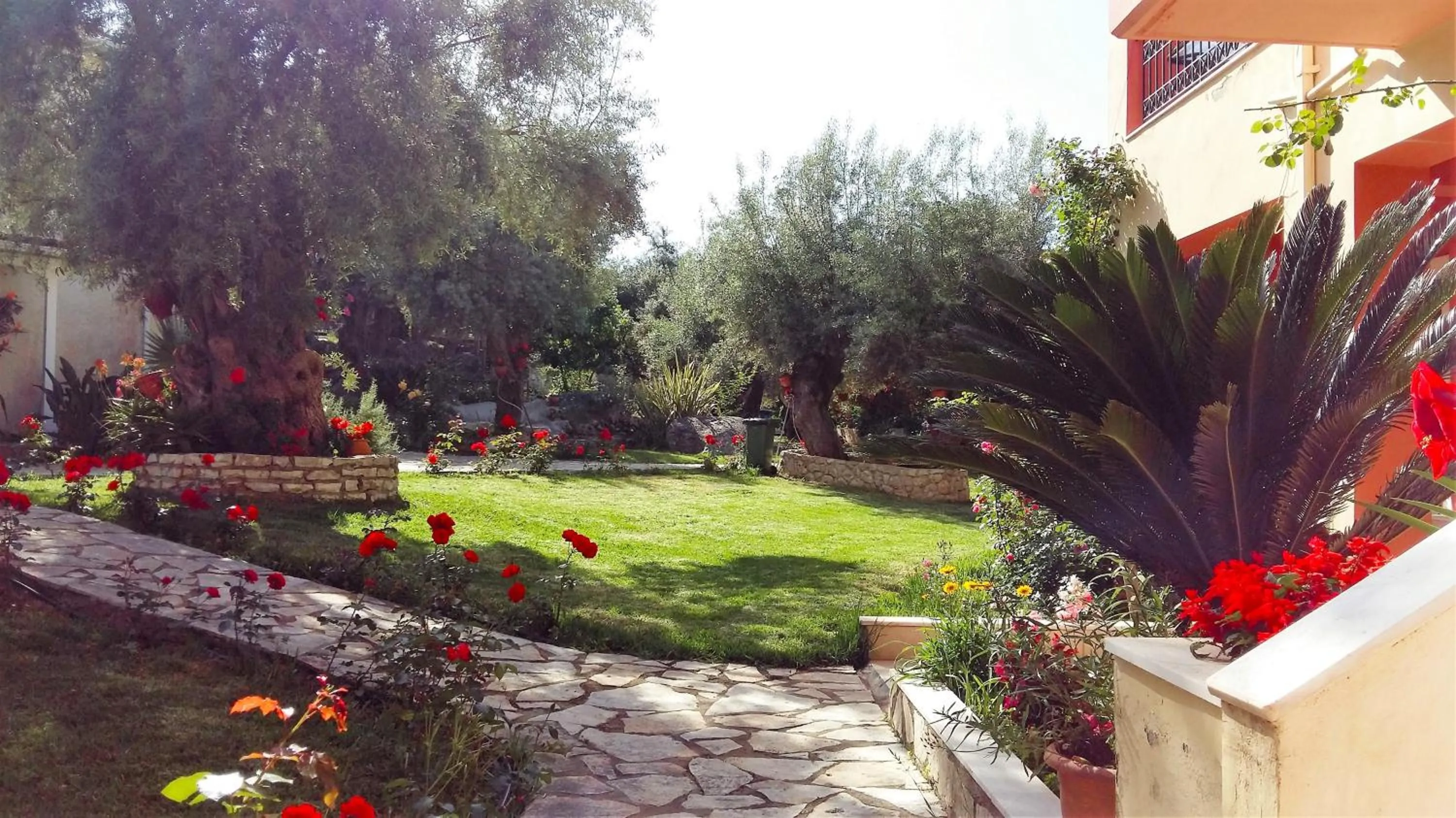 Garden in PHILIPPOS Hotel Apartments