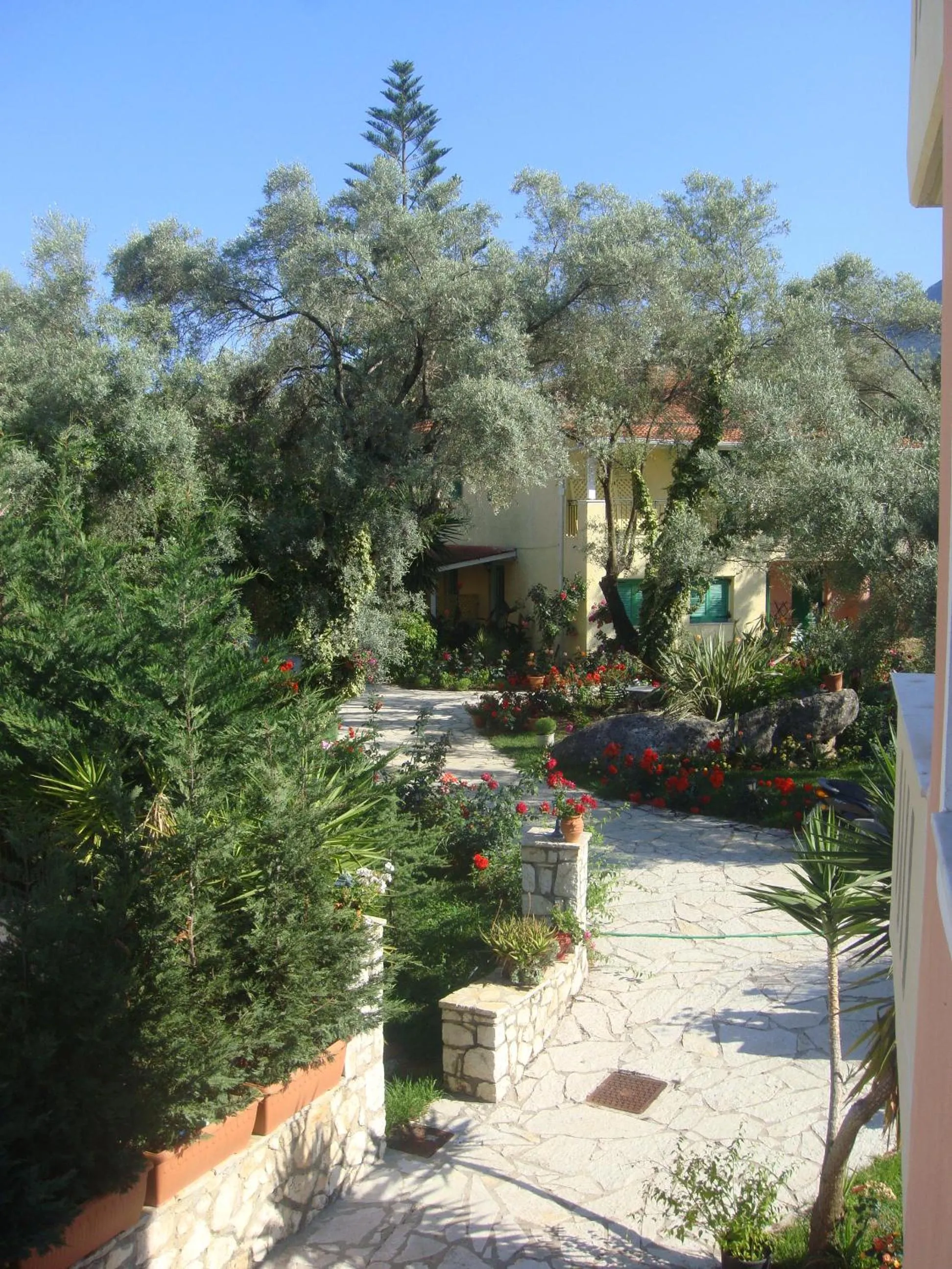 Garden in PHILIPPOS Hotel Apartments