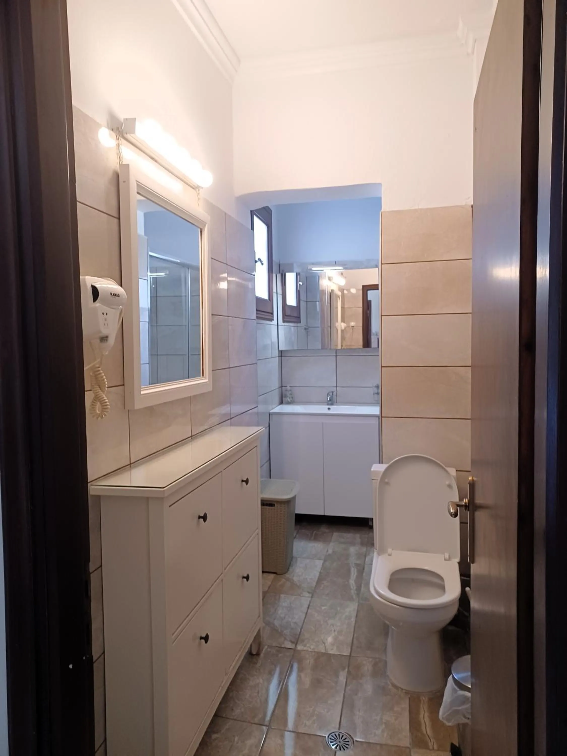 Bathroom in PHILIPPOS Hotel Apartments