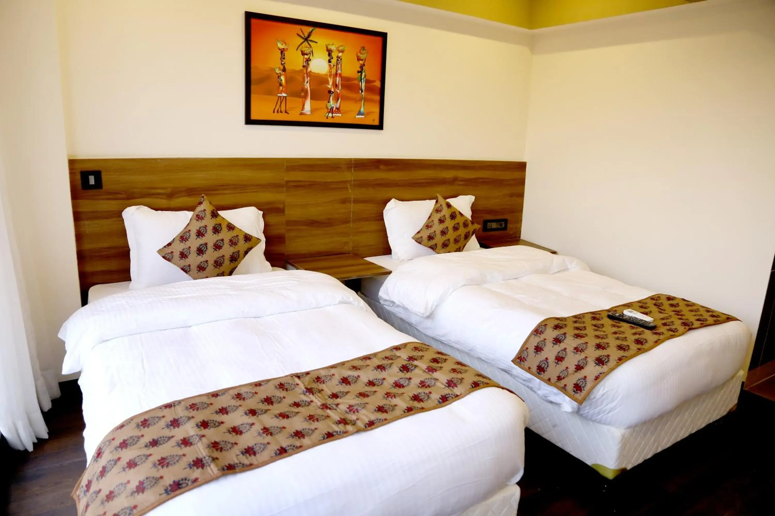 Deluxe Room in Hotel Mumbai House Andheri East, Mumbai Deluxe Room in Hotel Mumbai House Andheri East, Mumbai