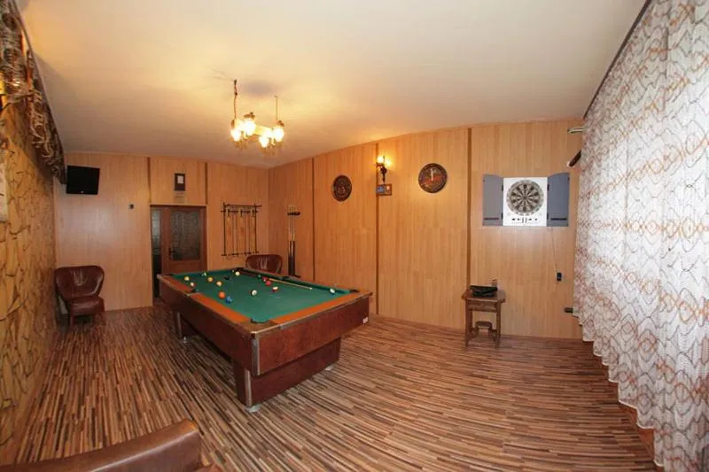 Billiard in Complex Turistic Caprioara