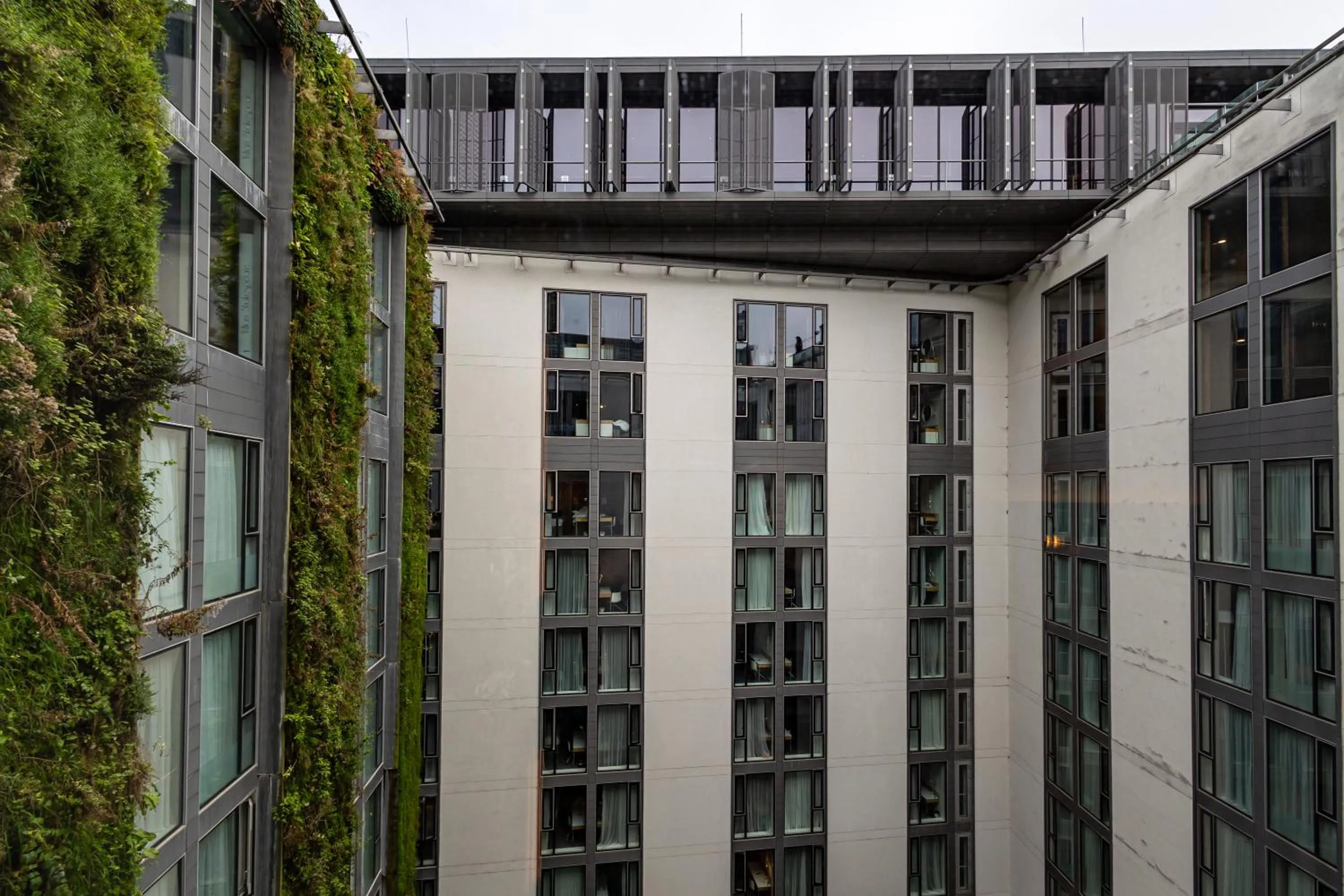 Property building in DoubleTree by Hilton Hotel London - Tower of London