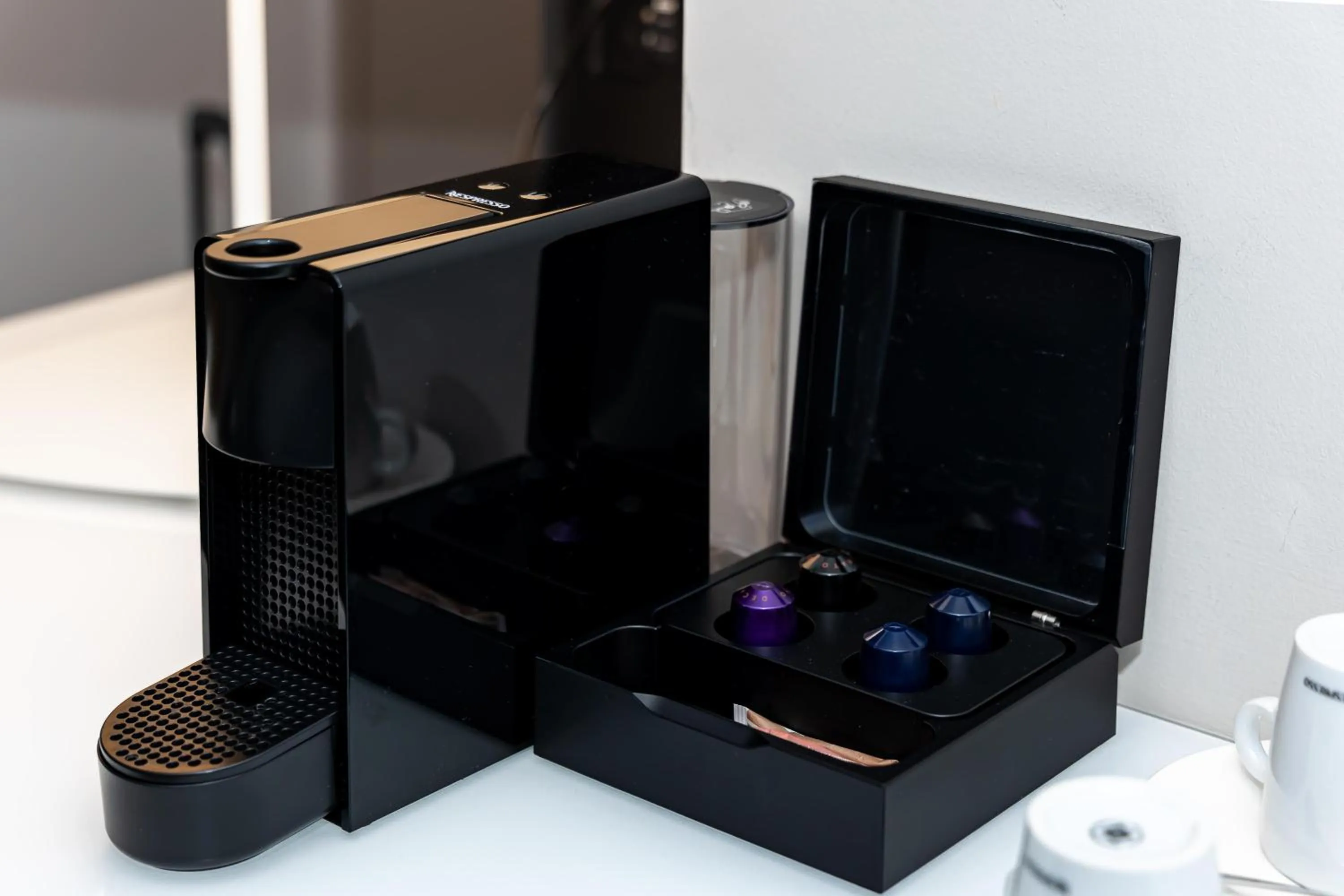 Photo of the whole room in DoubleTree by Hilton Hotel London - Tower of London