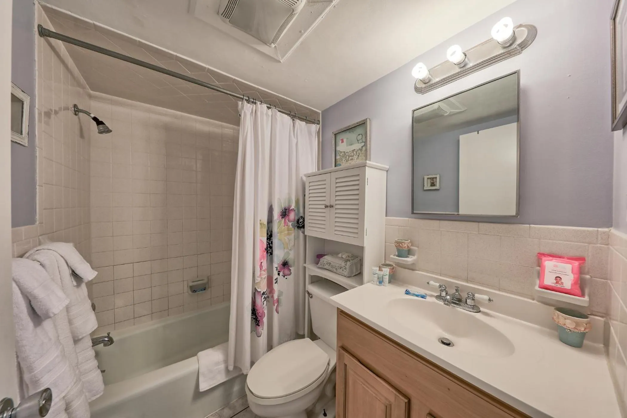 Shower in BeachTrail Lodging