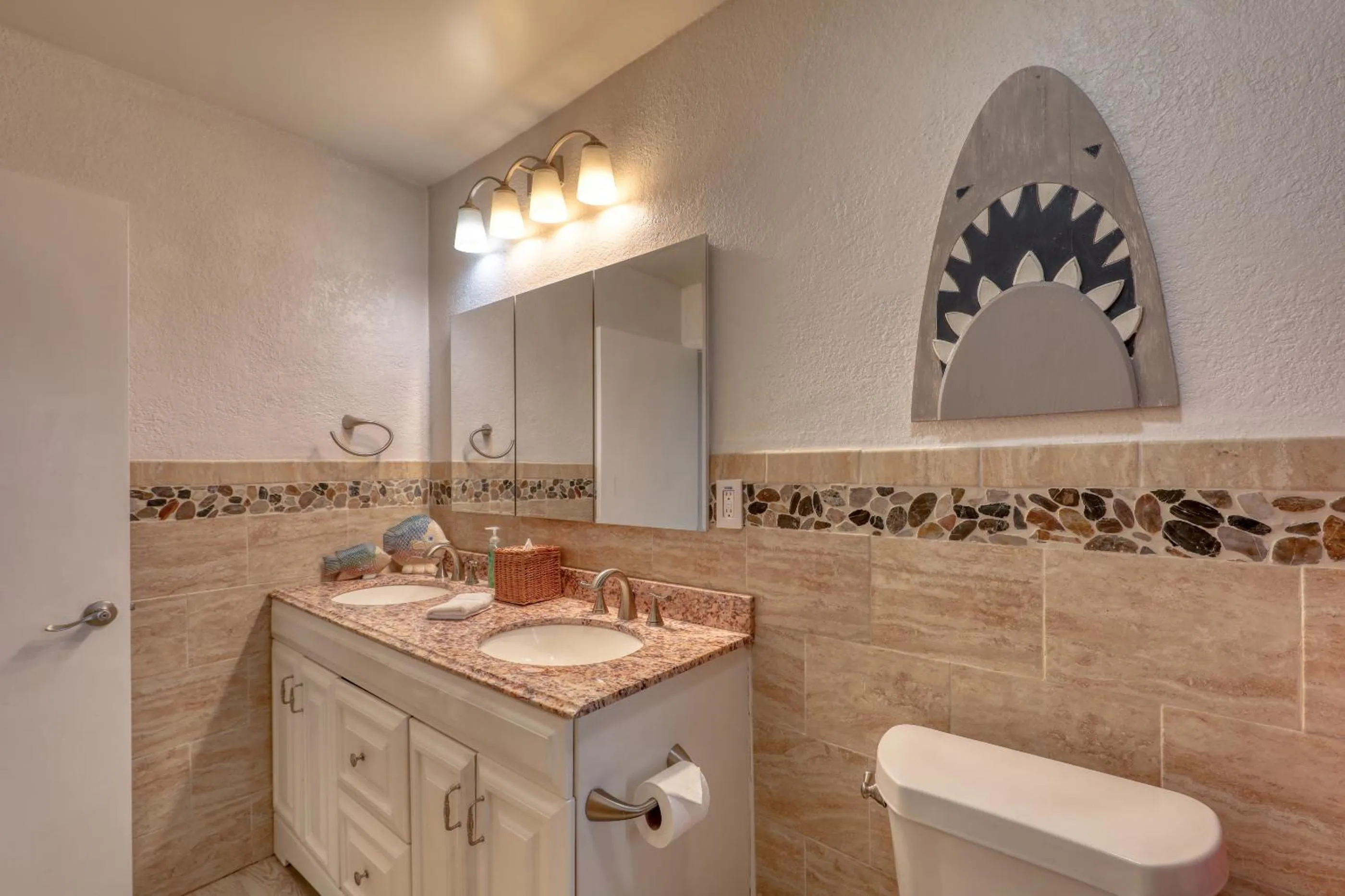 Bathroom in BeachTrail Lodging