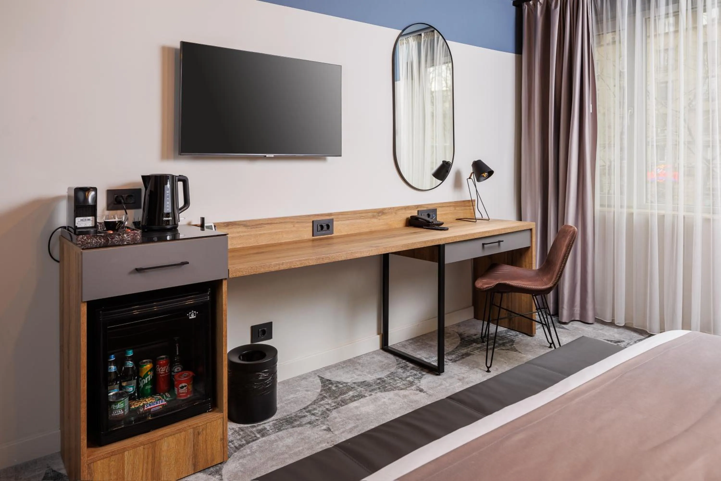 TV and multimedia, Bed in Bucharest Comfort Suites Hotel