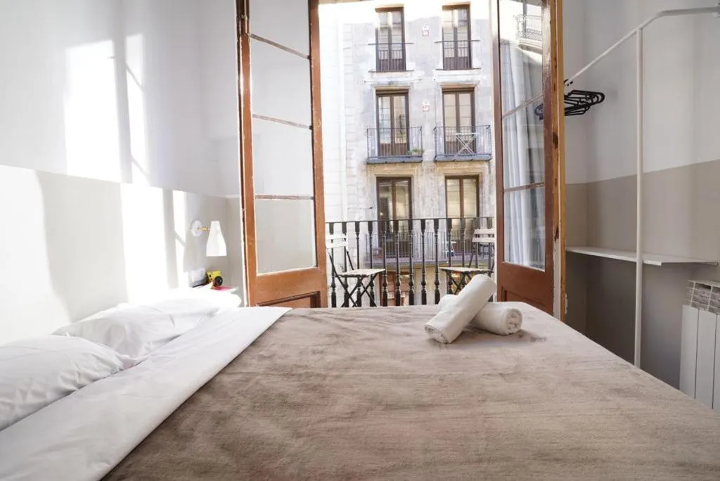 Balcony/Terrace, Bed in Hostal Hera