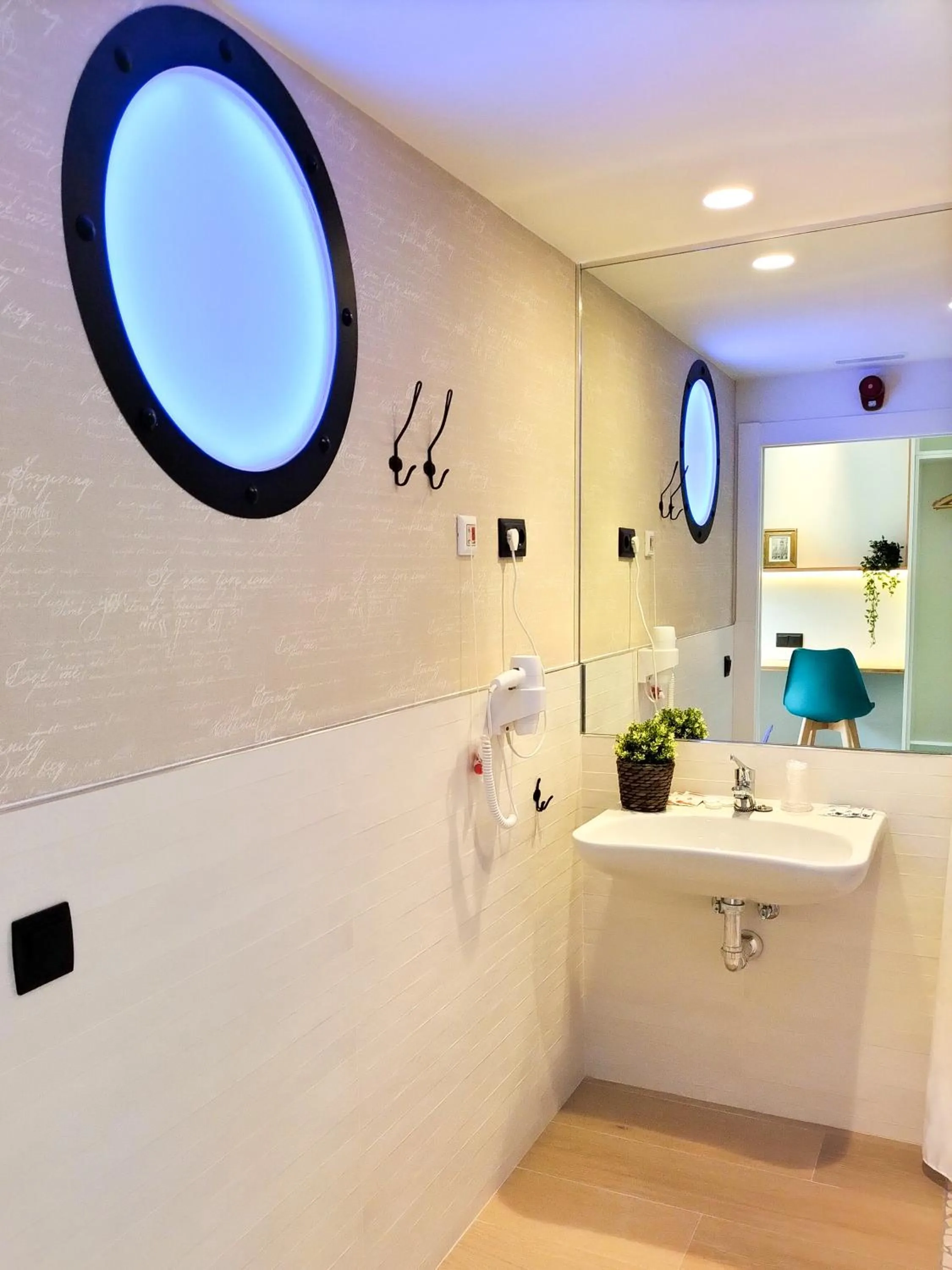 Bathroom in Far Home Bernabeu