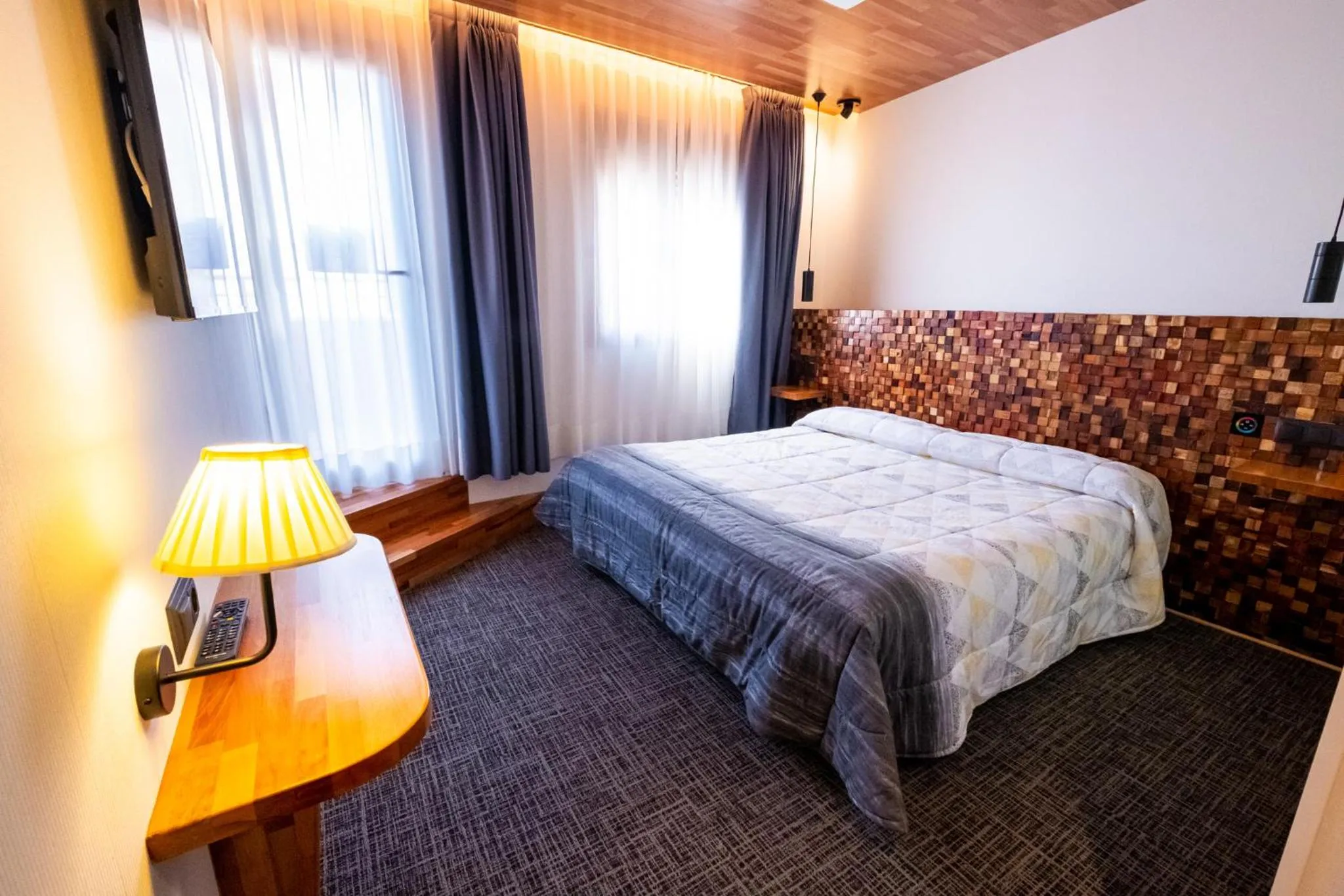 TV and multimedia, Bed in Far Home Bernabeu