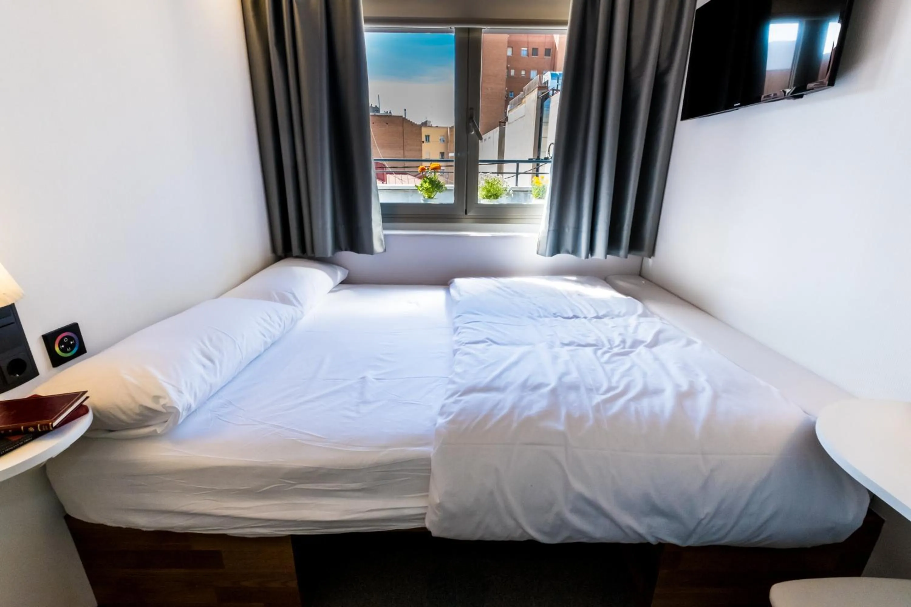 Bed in Far Home Bernabeu