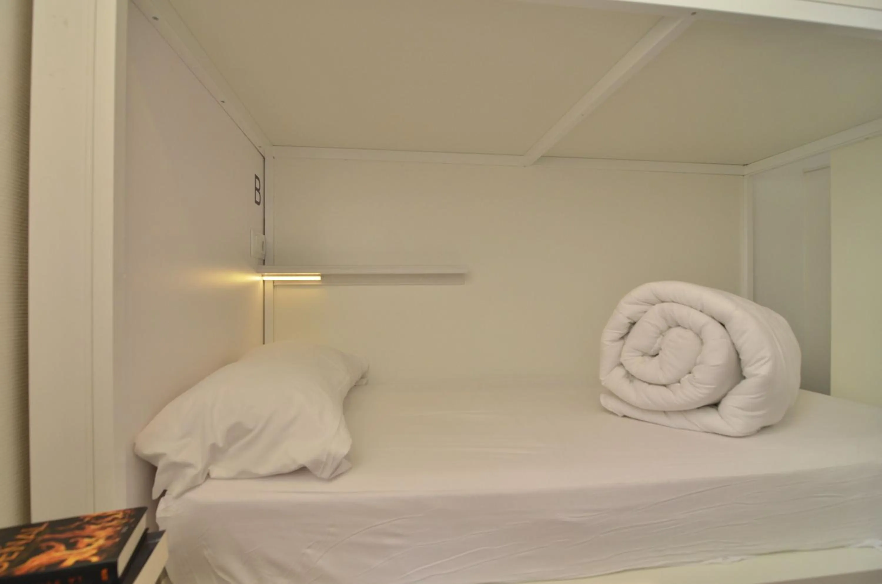 Bedroom, Bed in Far Home Bernabeu