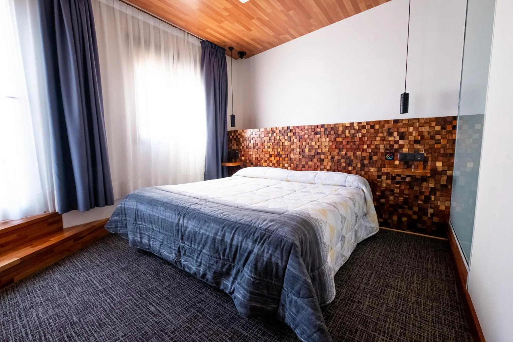 Photo of the whole room, Bed in Far Home Bernabeu