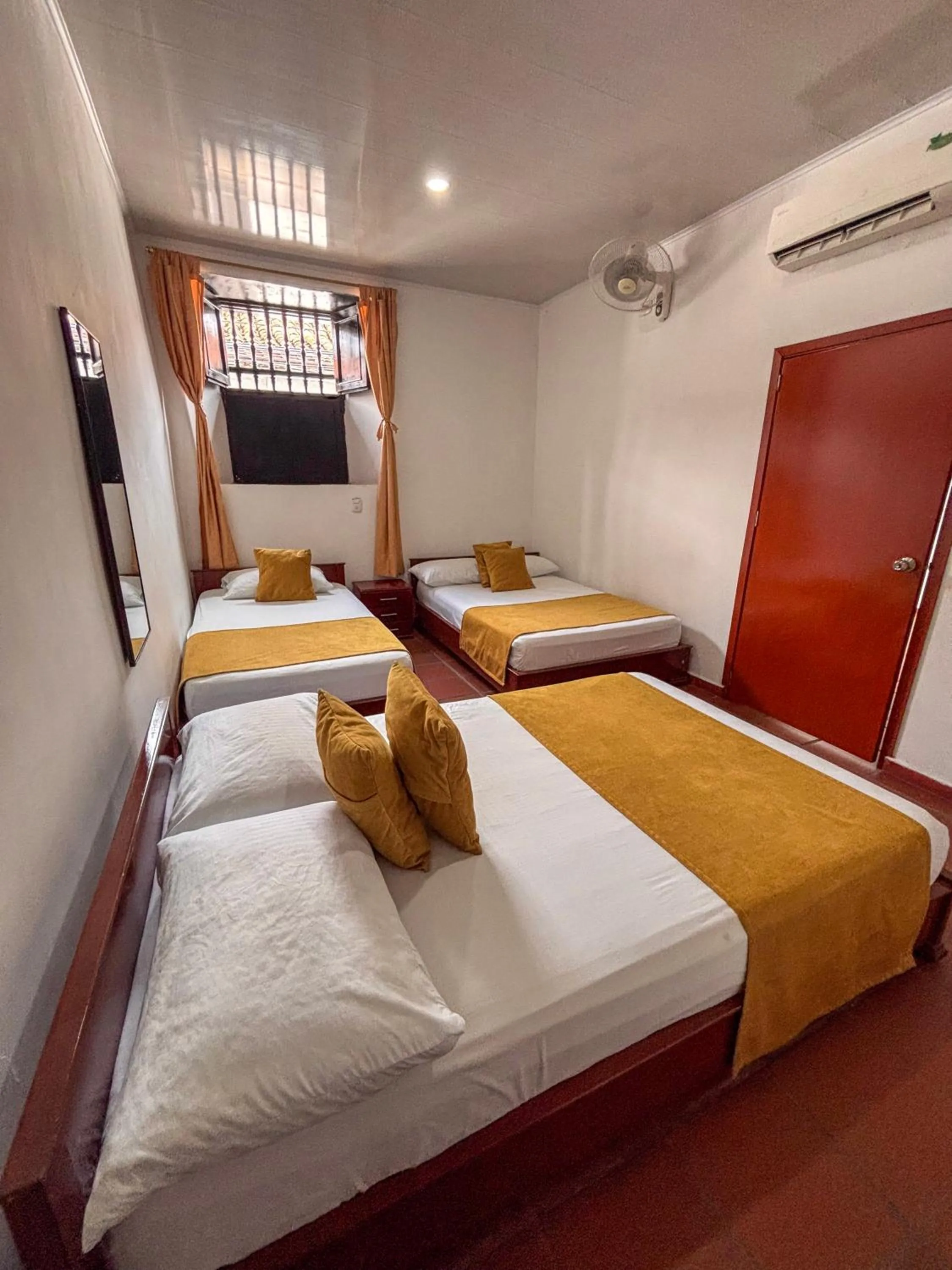 Bedroom, Bed in Hotel Colonial San Felipe