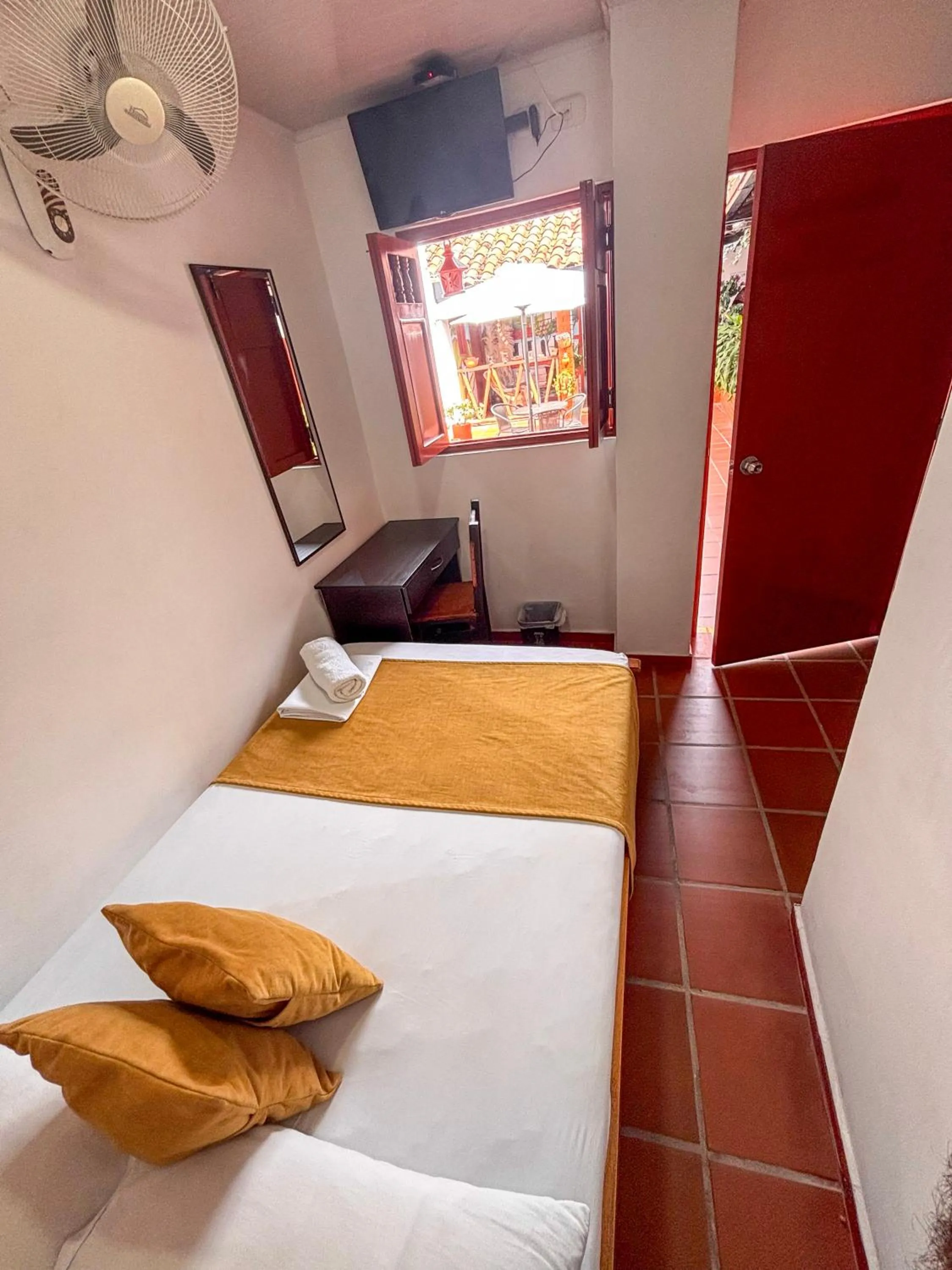 Bedroom, Bed in Hotel Colonial San Felipe