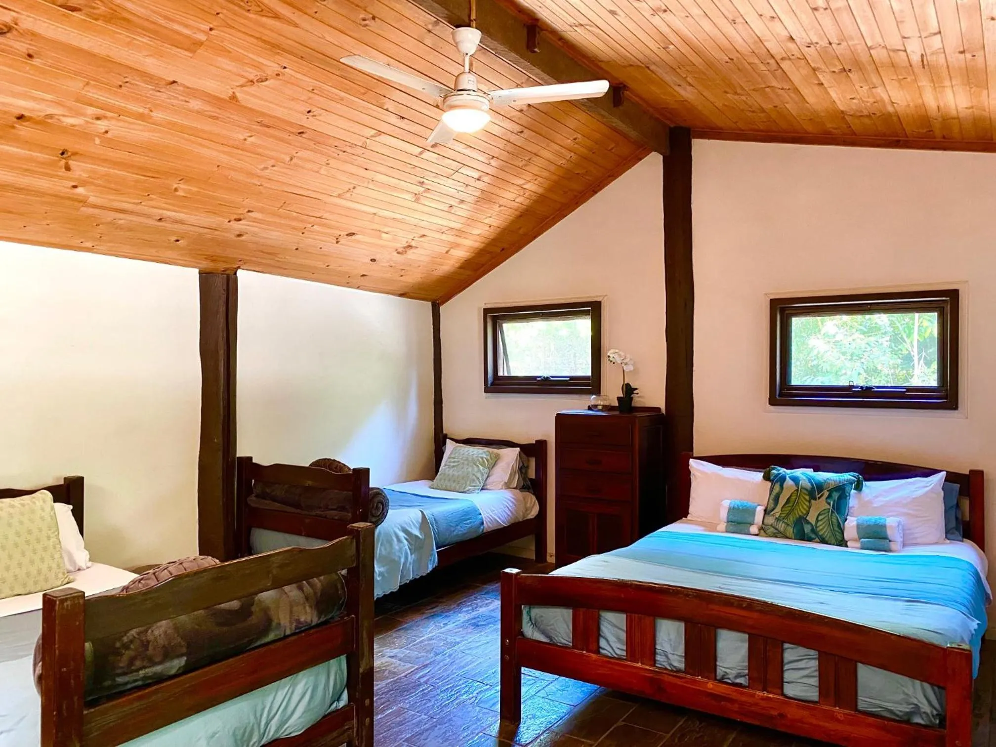 Bed in Ferns Hideaway Resort