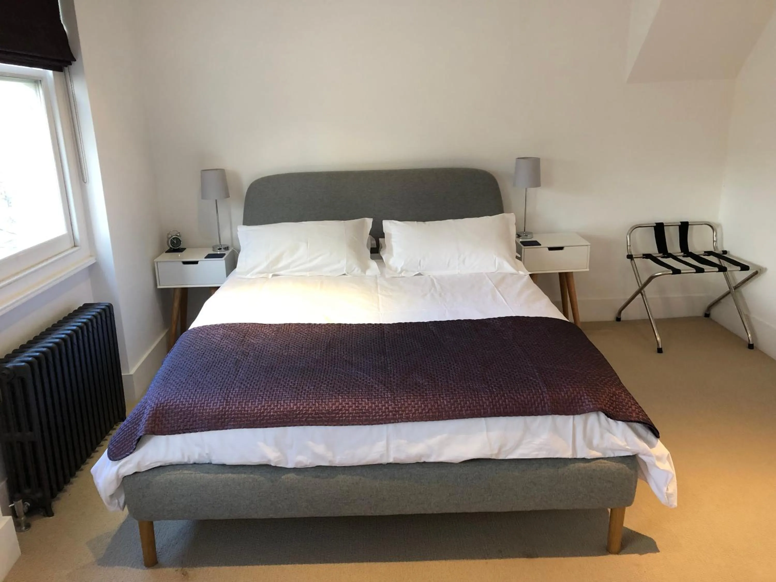 Bed in Kennington B & B