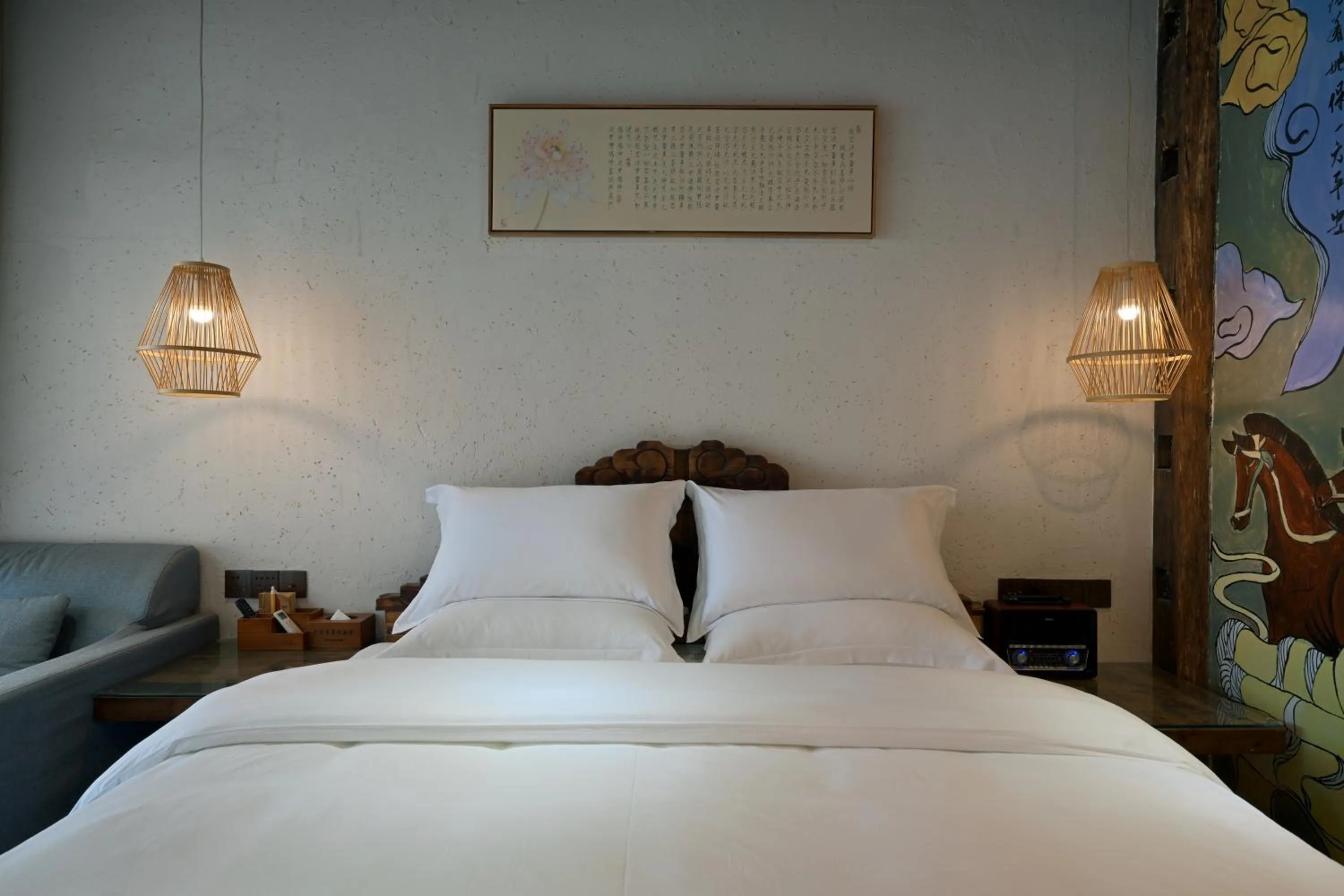 Bed in Old Story Inn Lijiang Old Town