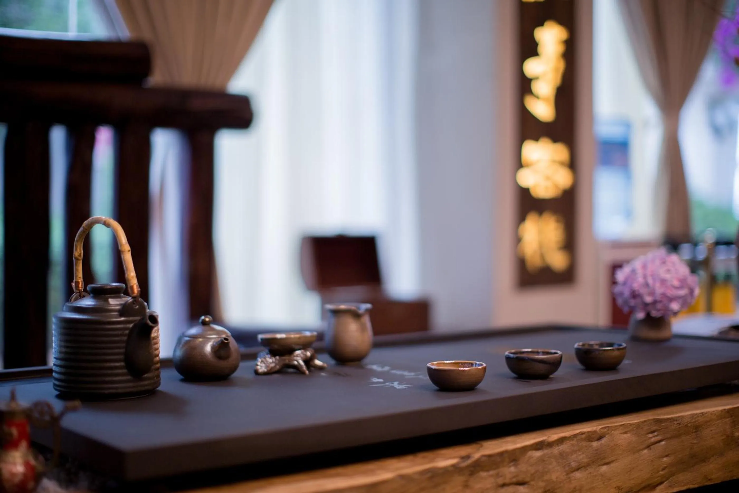 Communal lounge/ TV room in Old Story Inn Lijiang Old Town