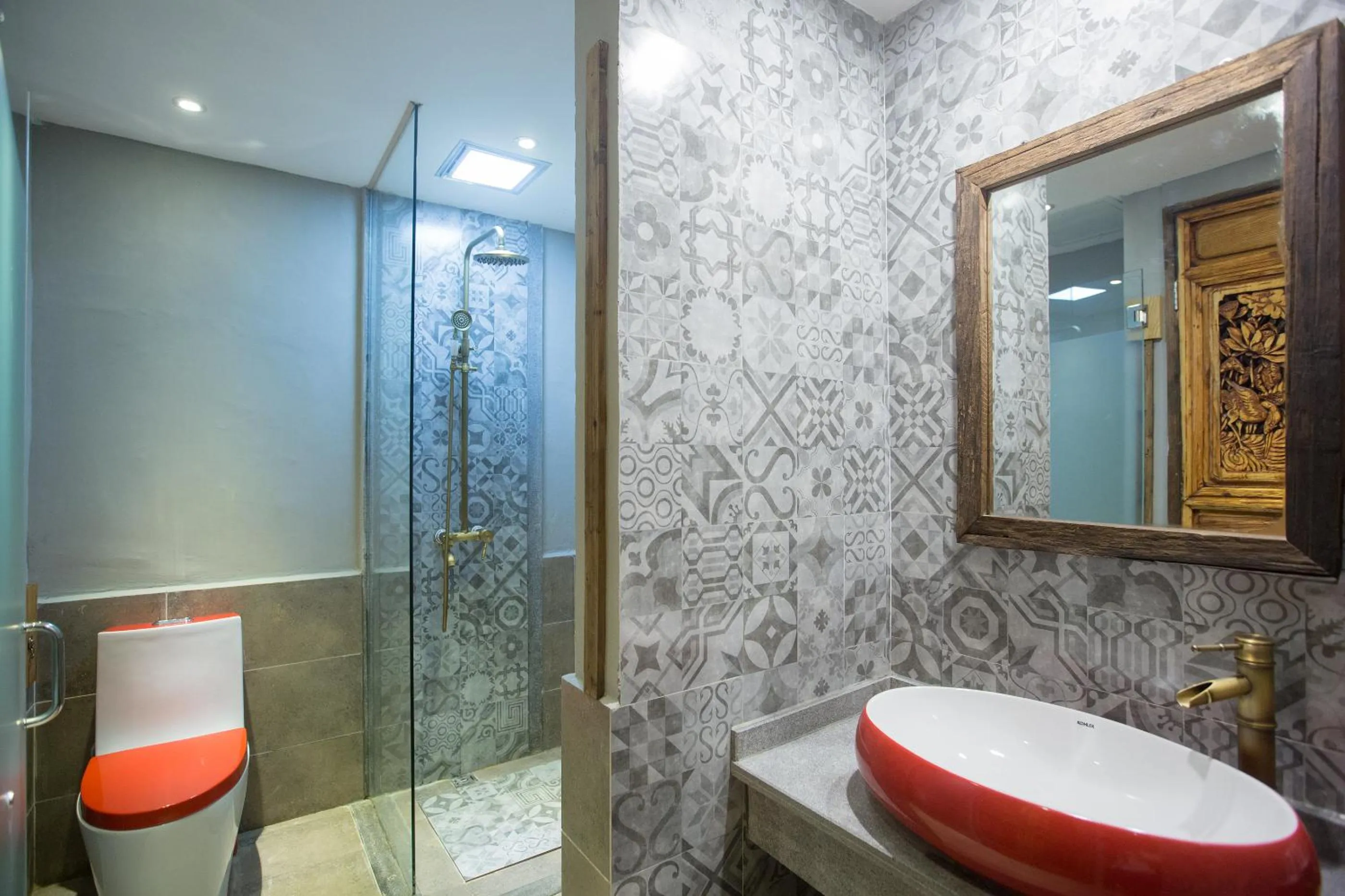 Shower in Old Story Inn Lijiang Old Town