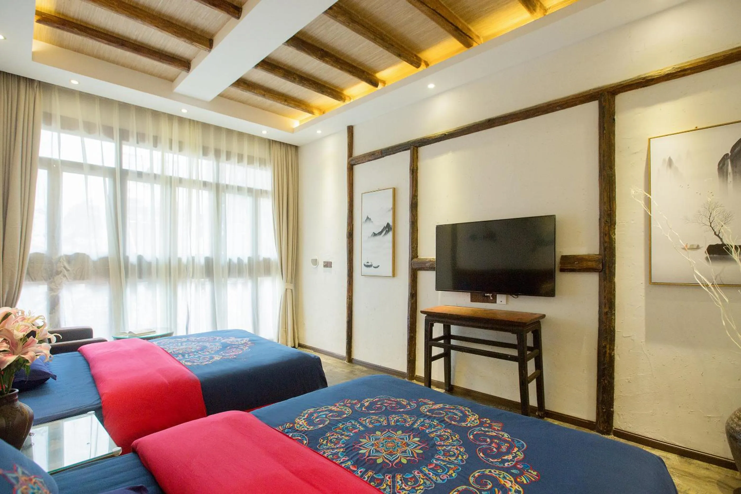 Photo of the whole room, Bed in Old Story Inn Lijiang Old Town