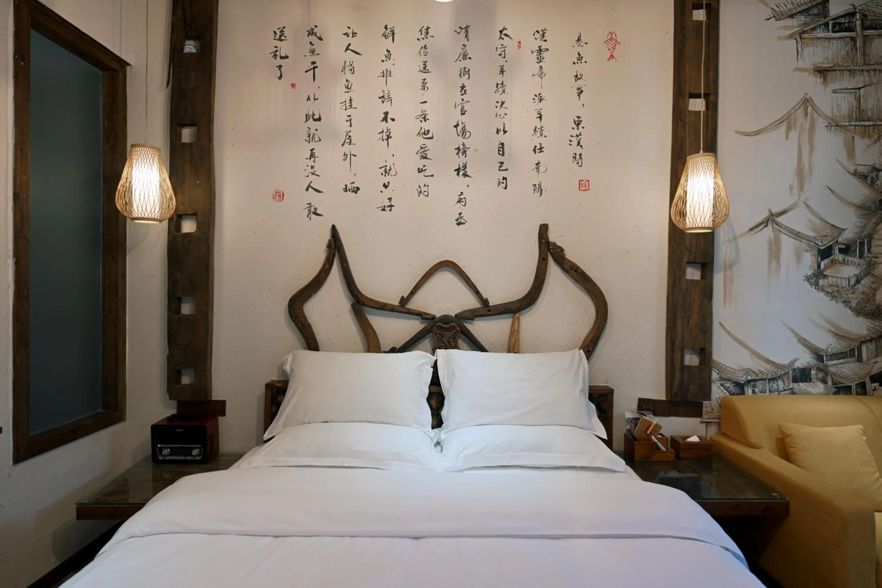 Bed in Old Story Inn Lijiang Old Town
