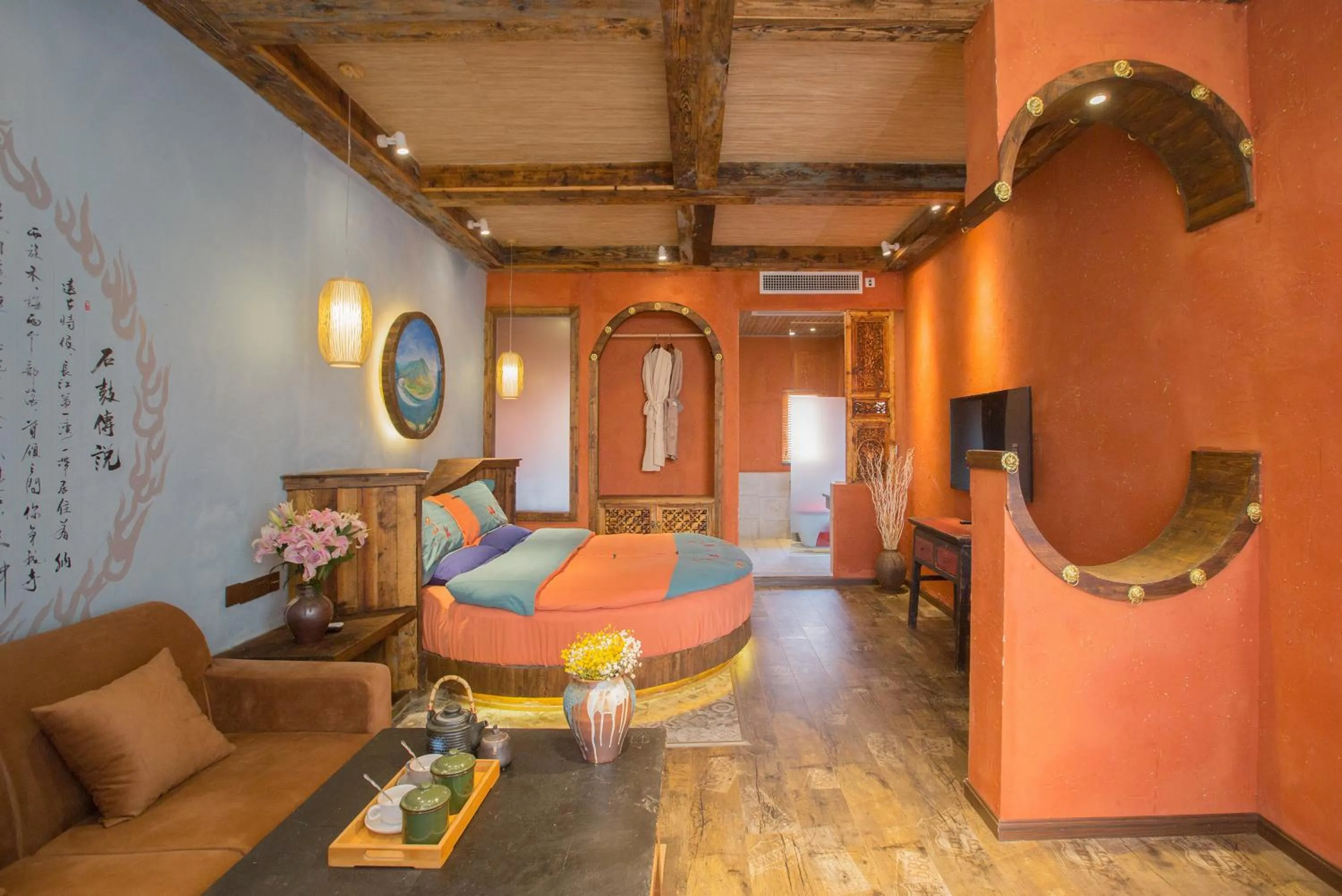 Seating area in Old Story Inn Lijiang Old Town