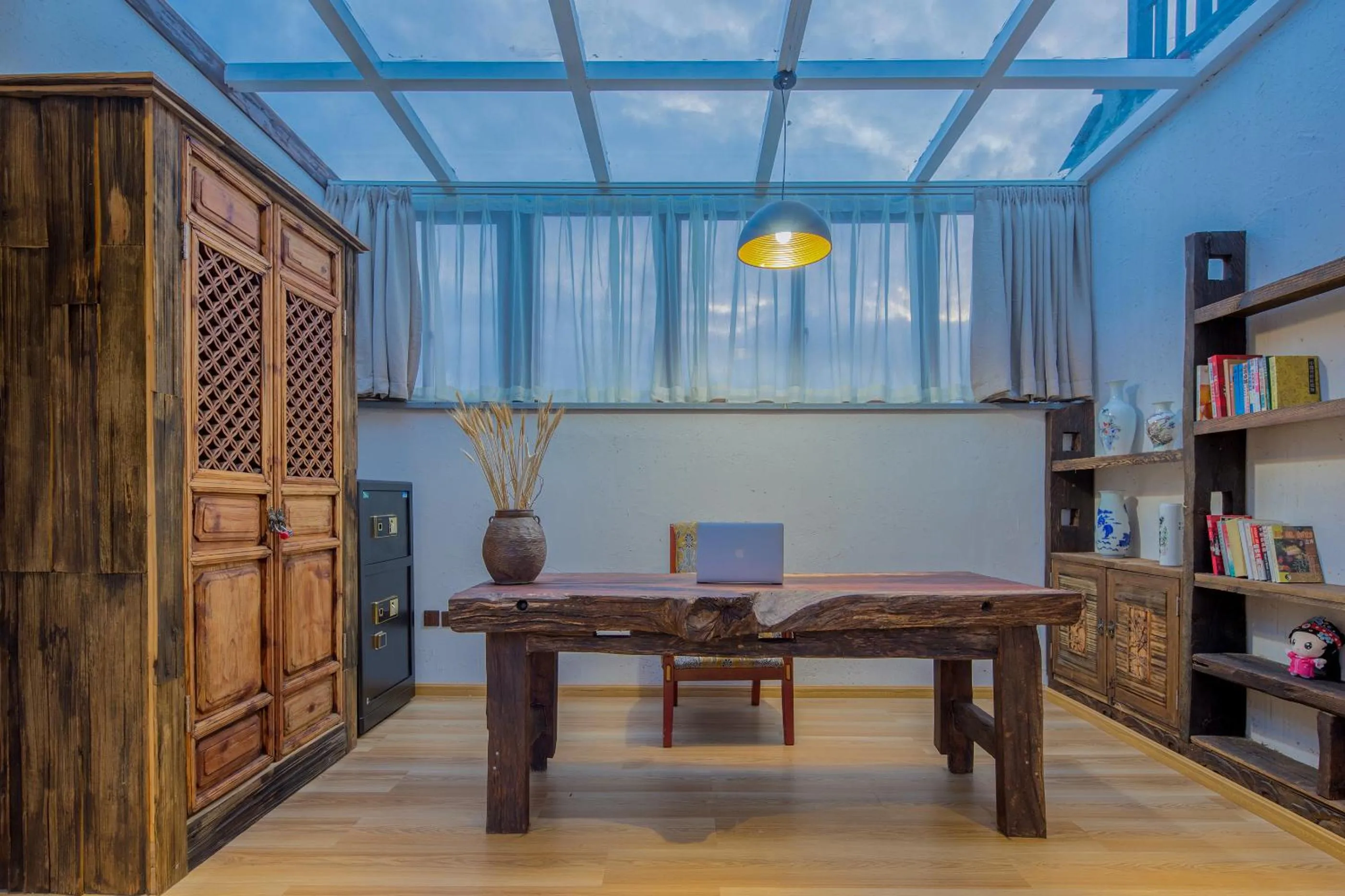 Library in Old Story Inn Lijiang Old Town