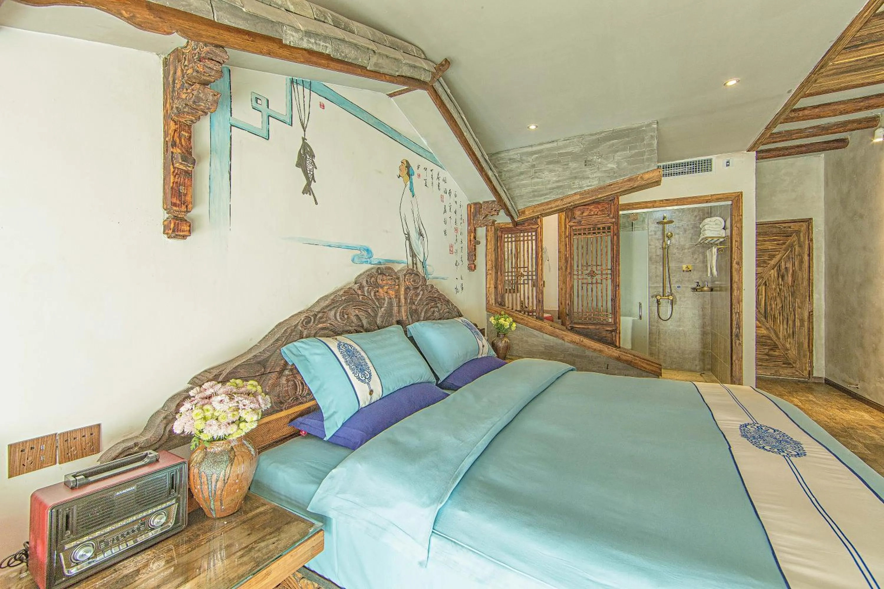 Photo of the whole room, Bed in Old Story Inn Lijiang Old Town