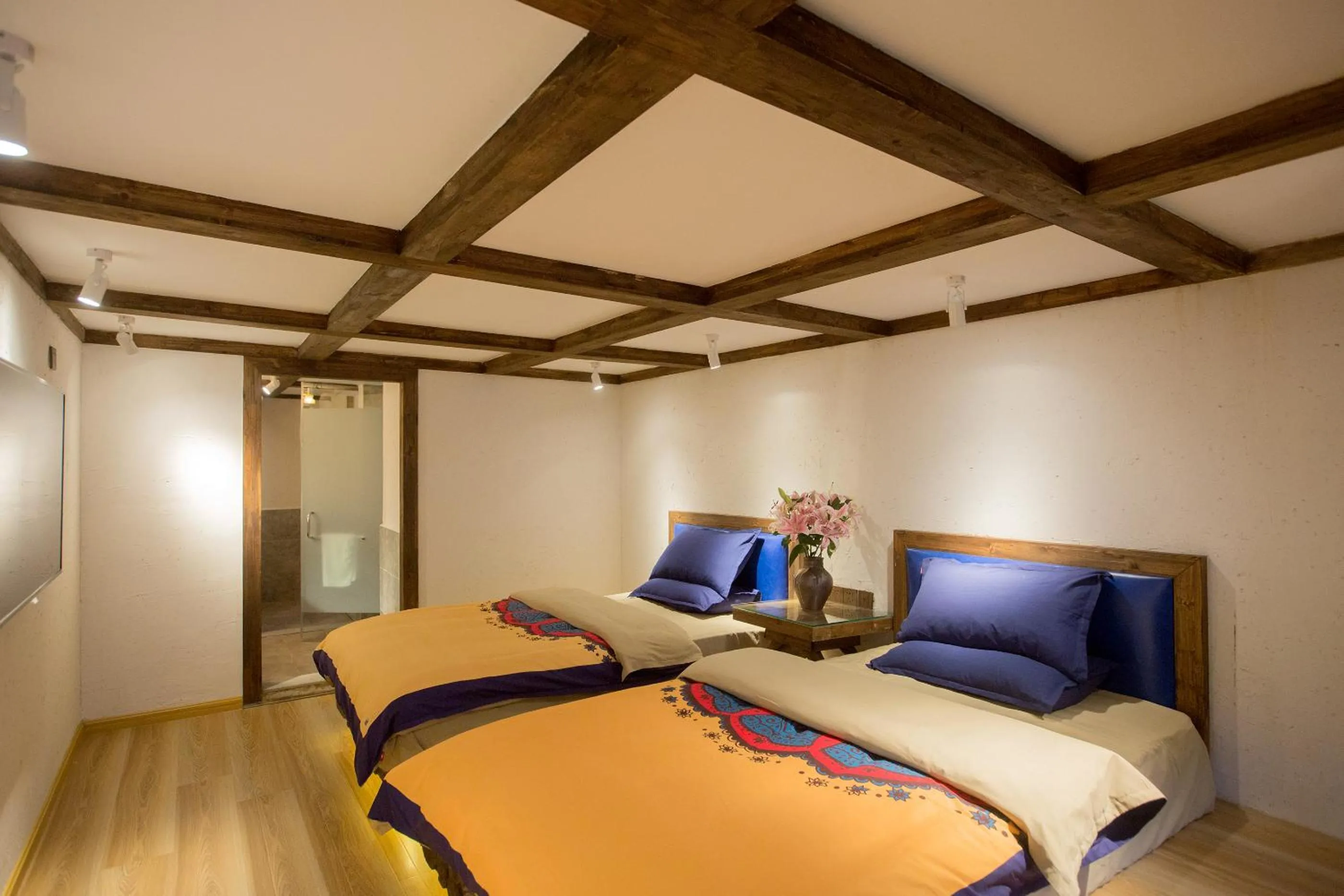 bunk bed, Bed in Old Story Inn Lijiang Old Town