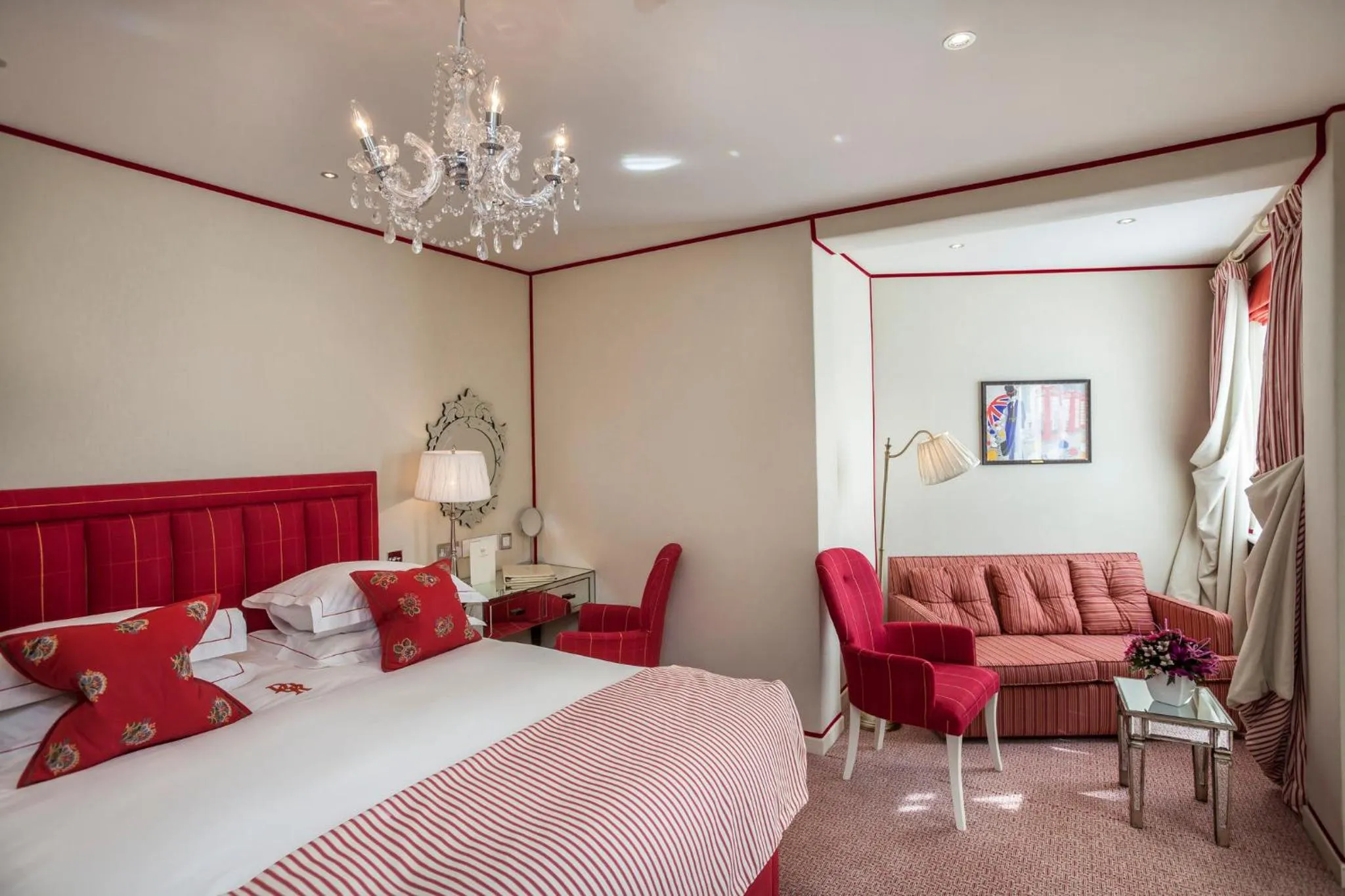 Bedroom, Bed in Duke Of Richmond Hotel