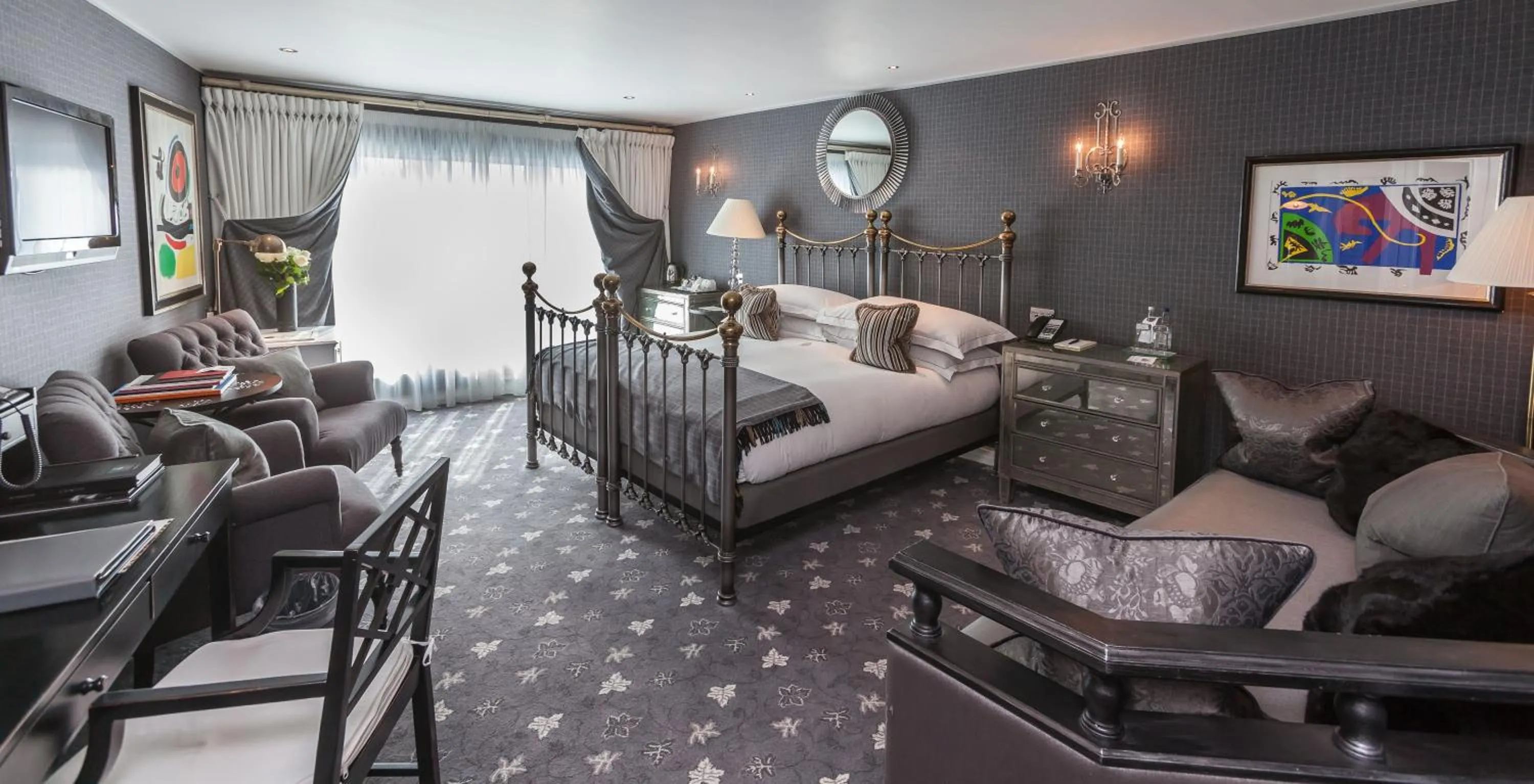 Bed in Duke Of Richmond Hotel