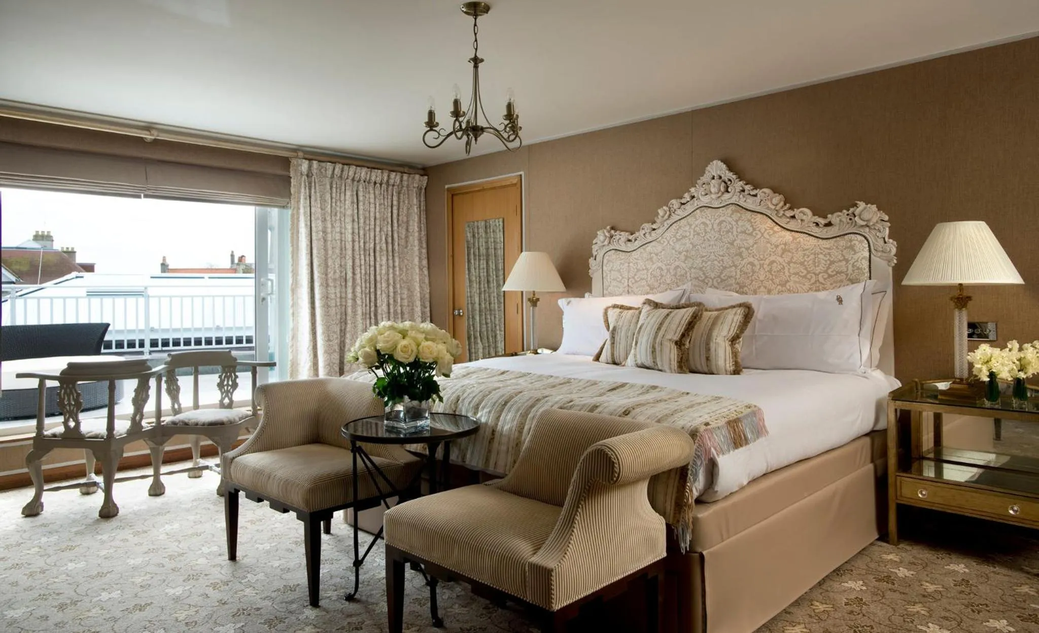 Photo of the whole room, Bed in Duke Of Richmond Hotel