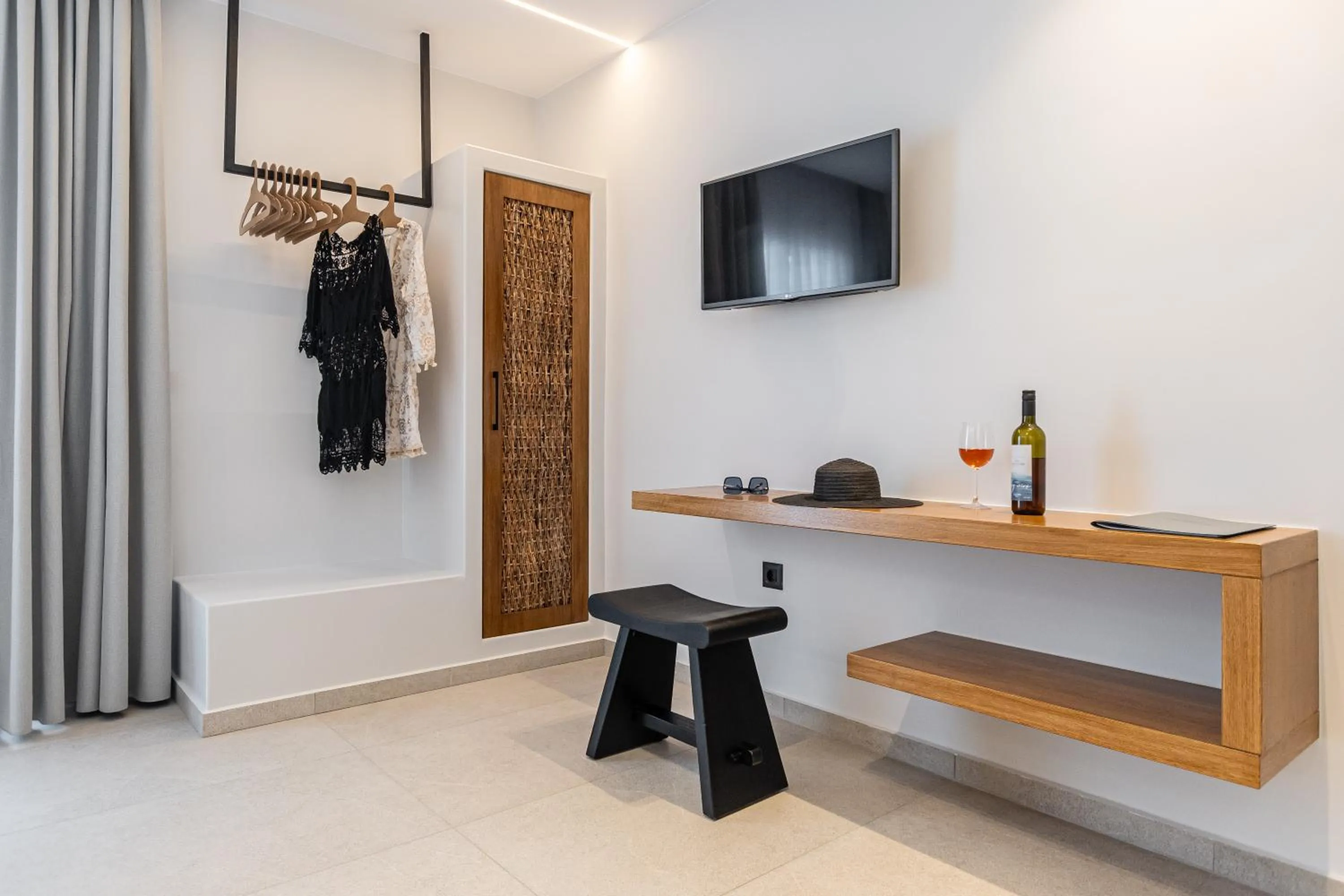 TV and multimedia in Lianos Village