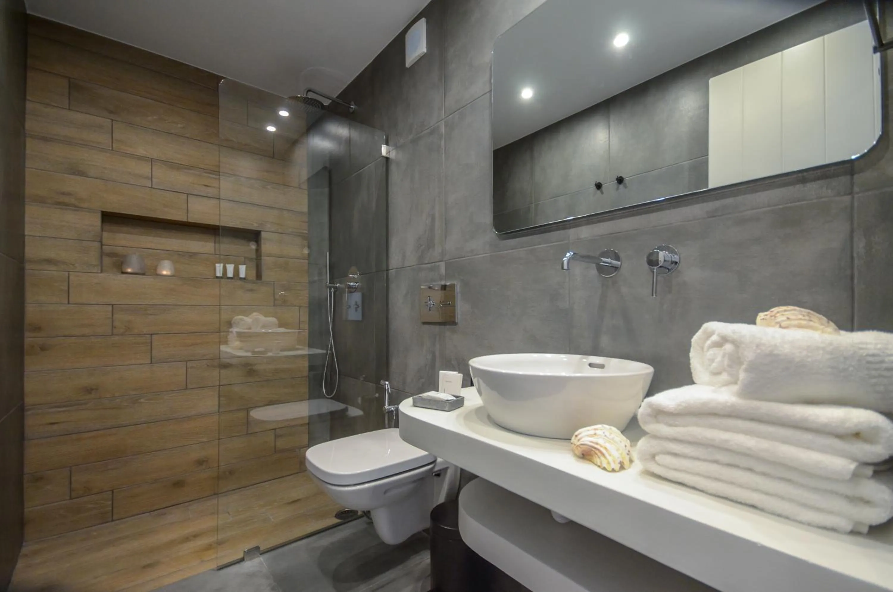 Bathroom in Lianos Village