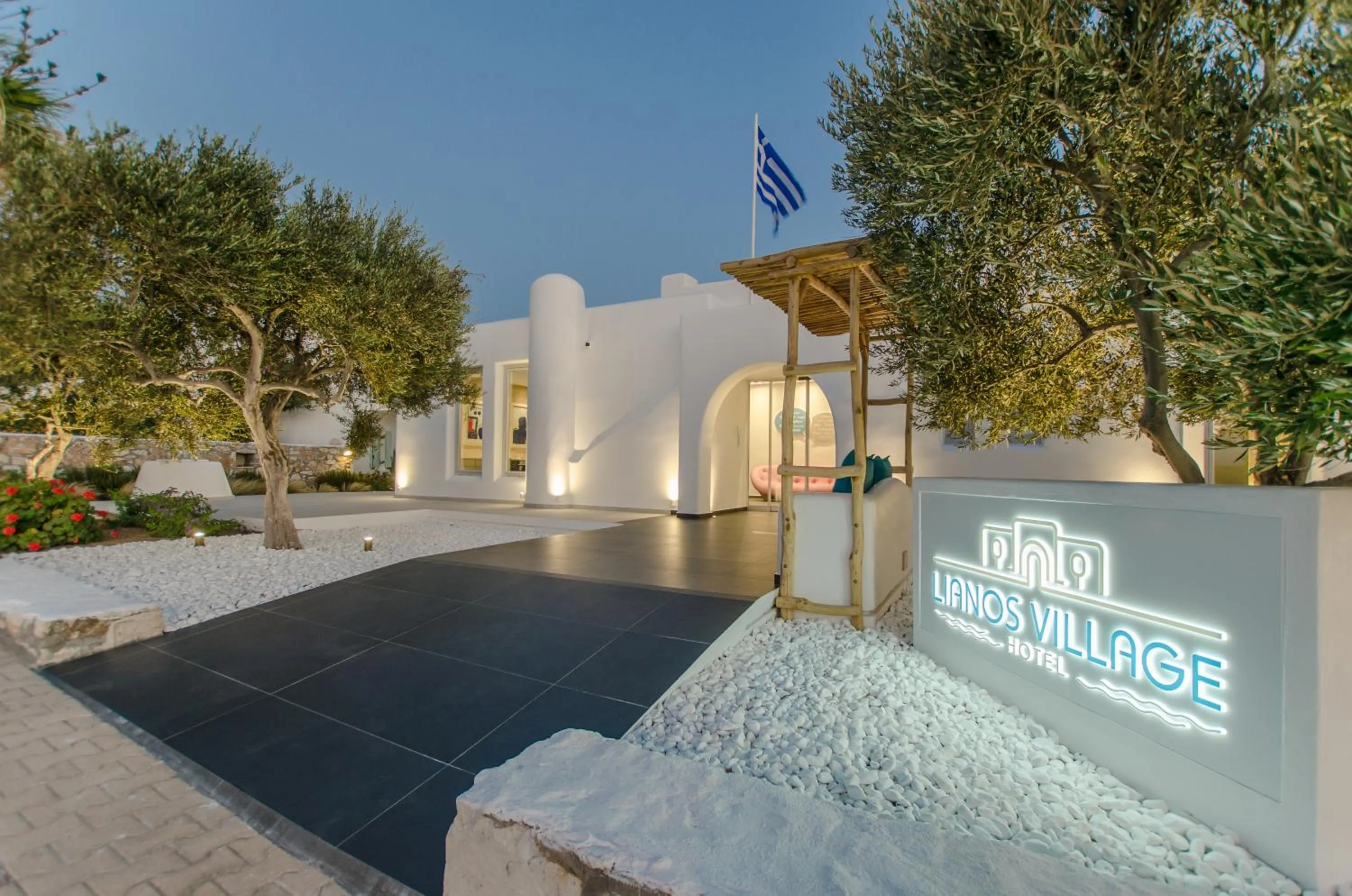 Property building in Lianos Village