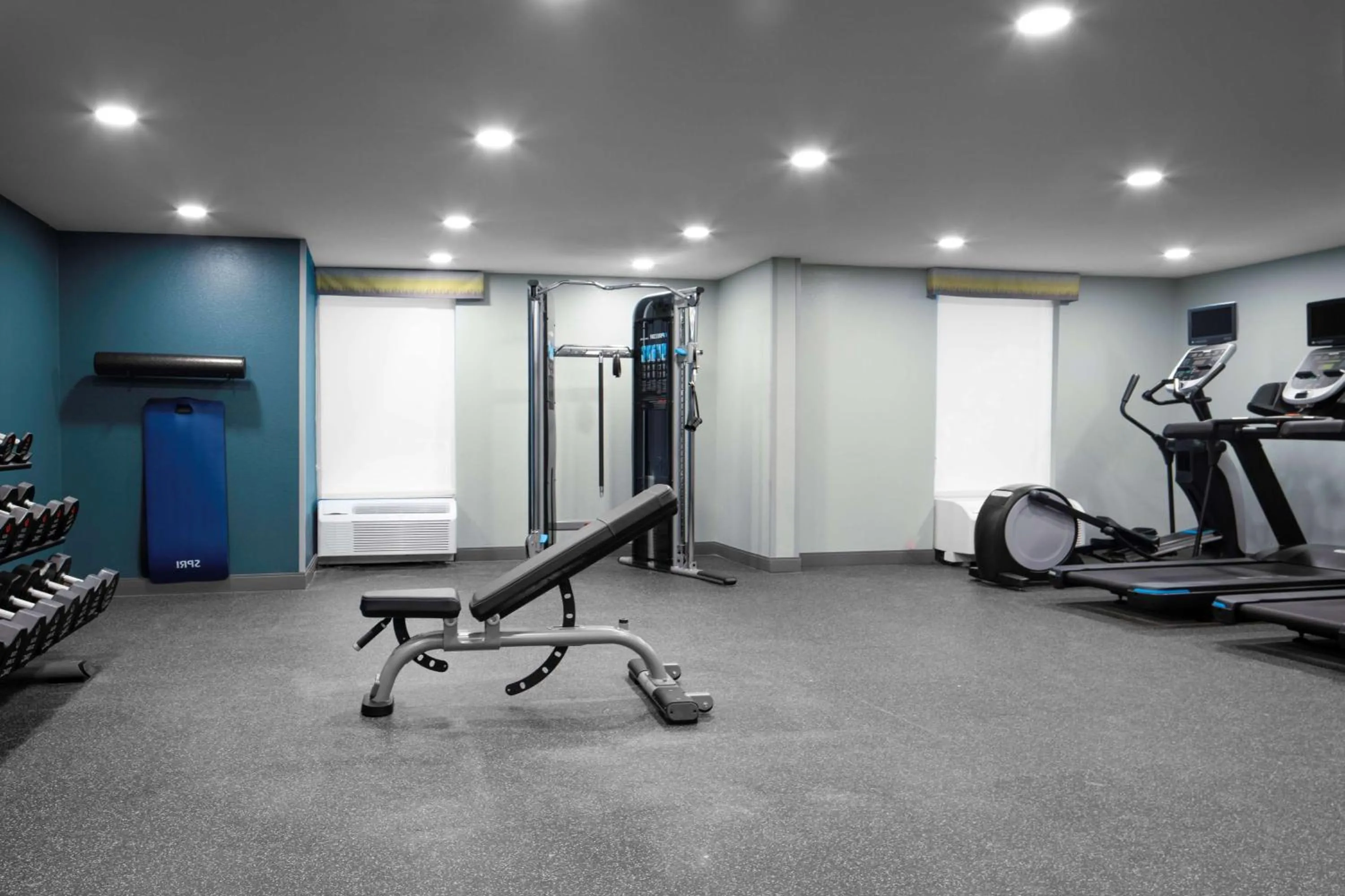 Fitness centre/facilities in Hampton Inn by Hilton Concord/Bow