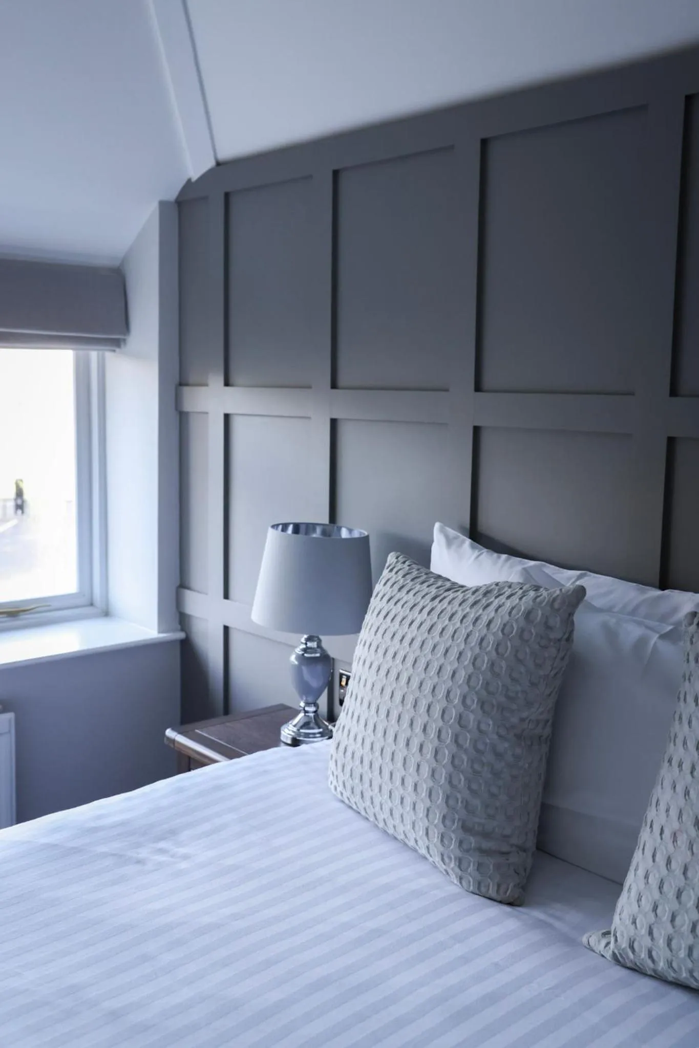 Bed in Cantley House Hotel - Wokingham