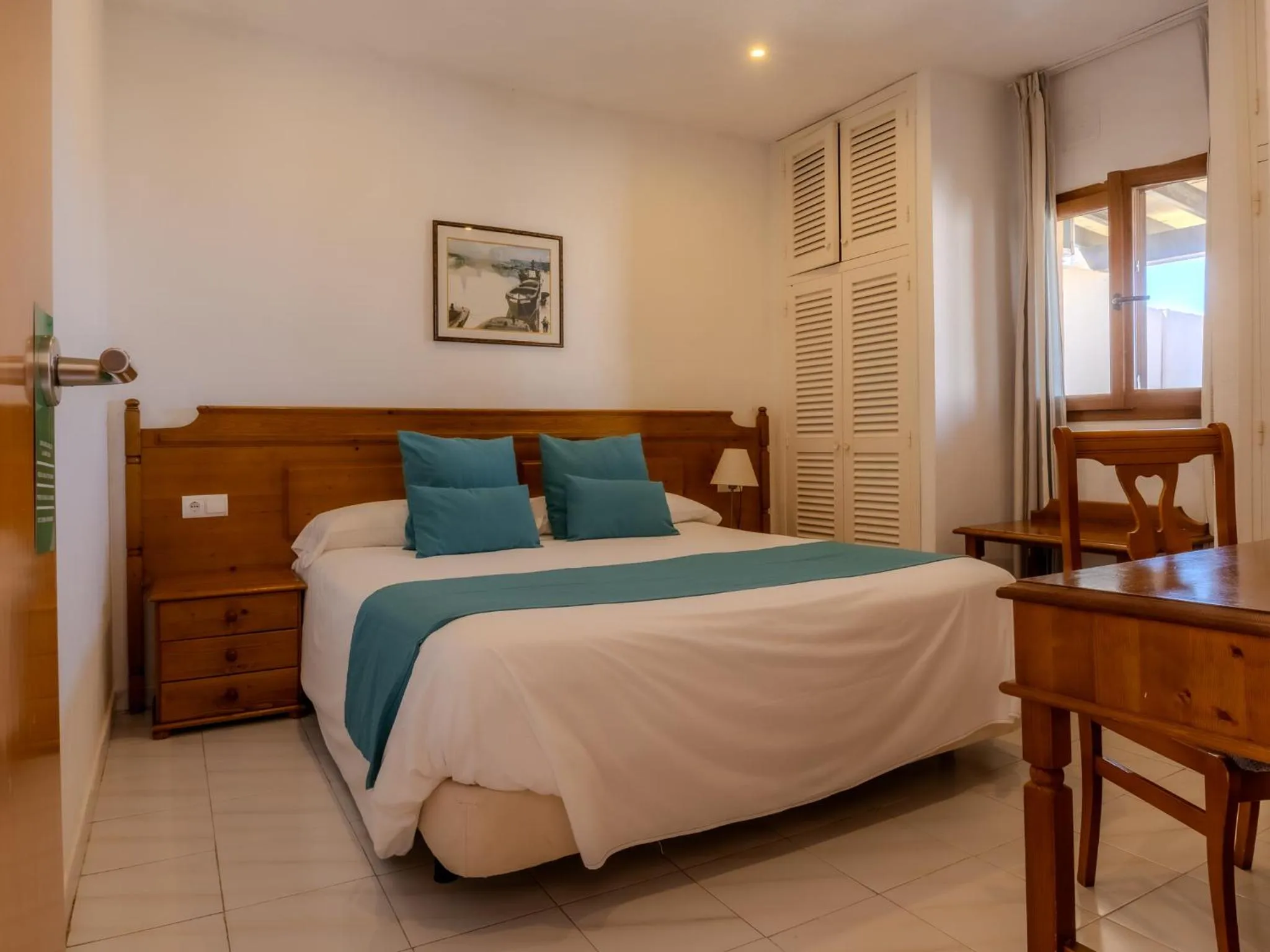 Bedroom, Bed in Hotel Club Sunway Punta Prima