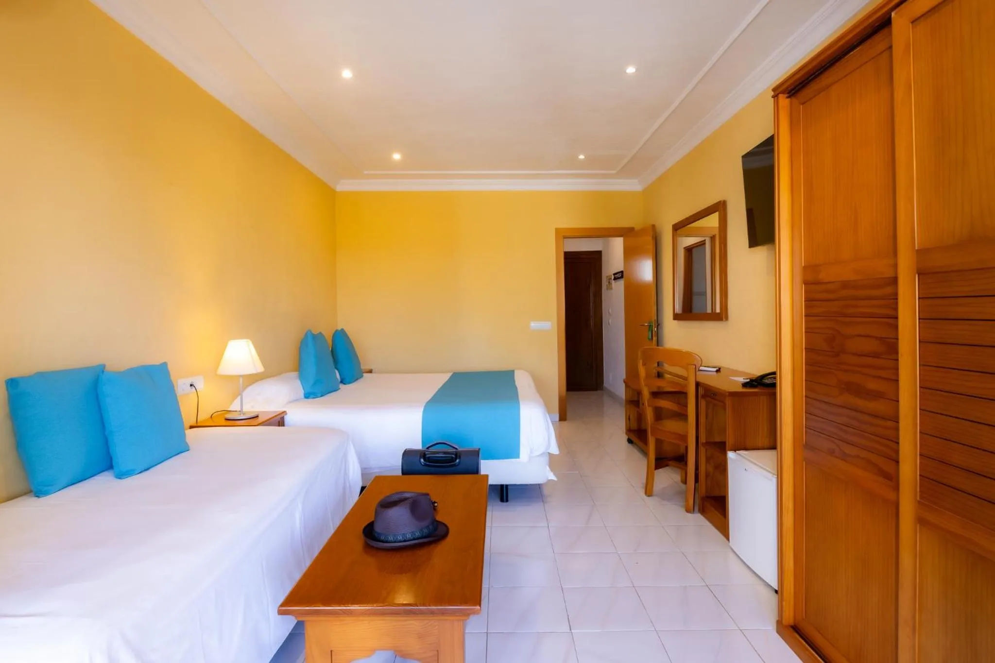 Bedroom, Bed in Hotel Club Sunway Punta Prima