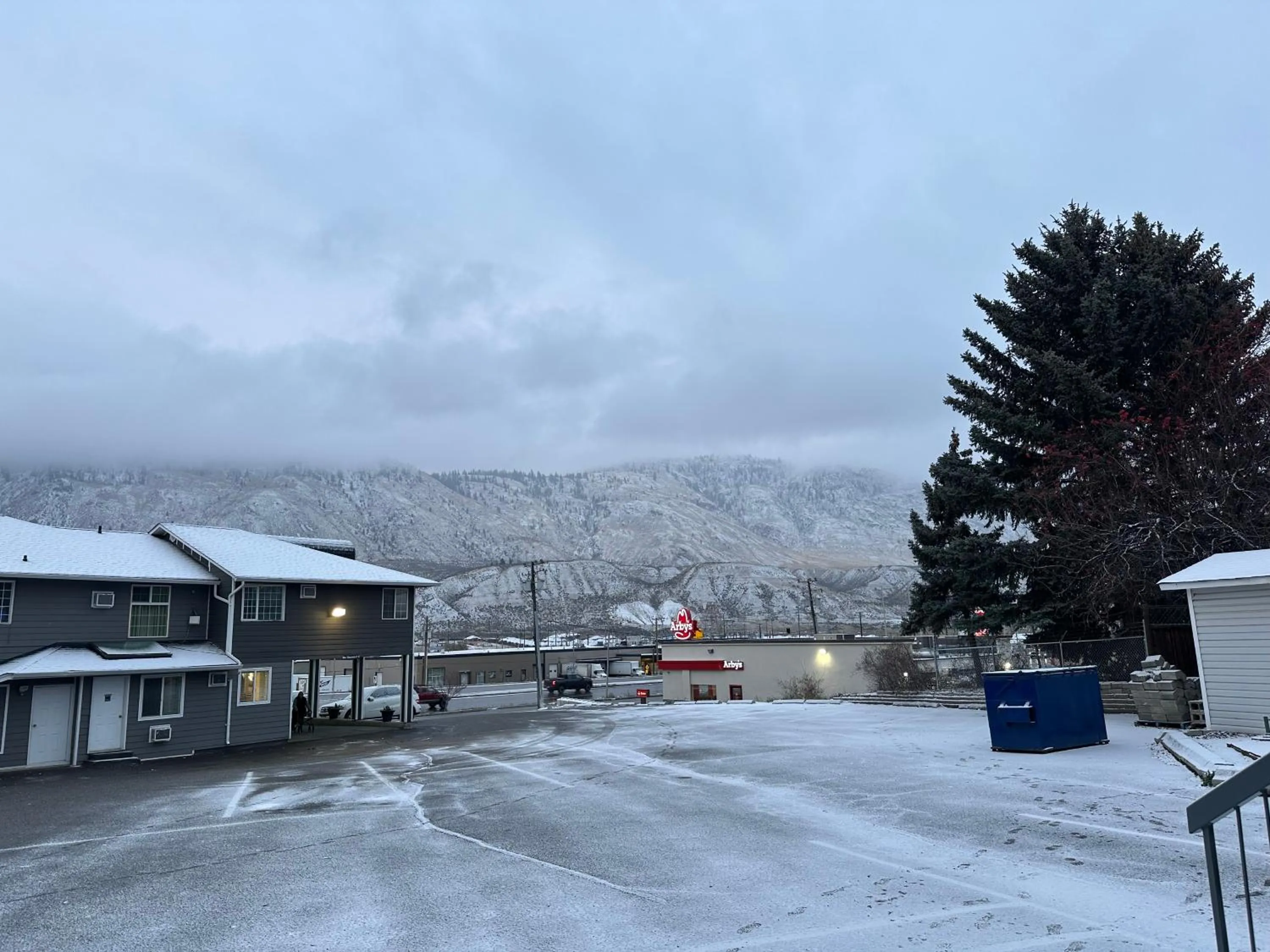 Property building in Kings Motor Inn