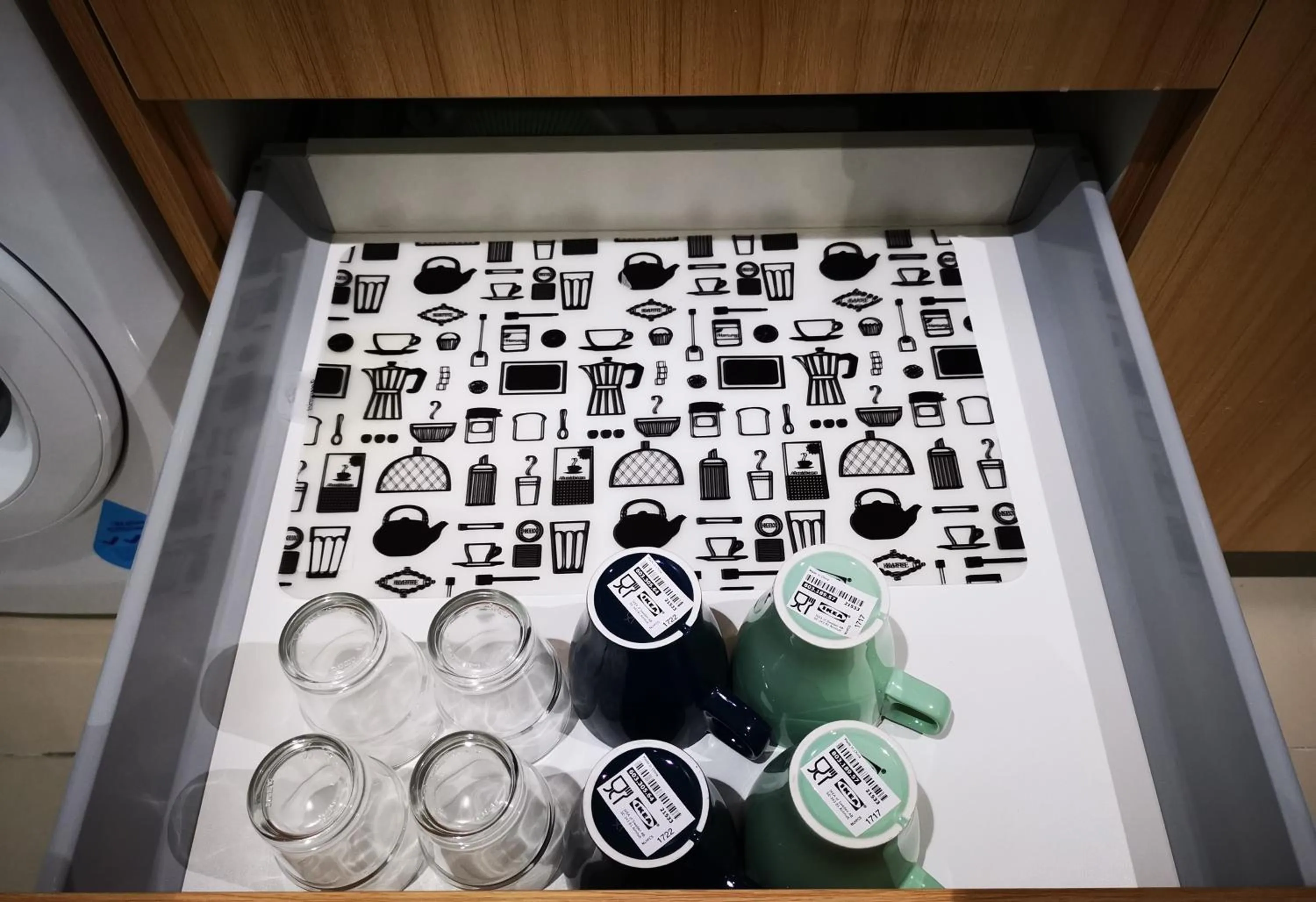 Coffee/tea facilities in Host Assist Homestay by HA i-City