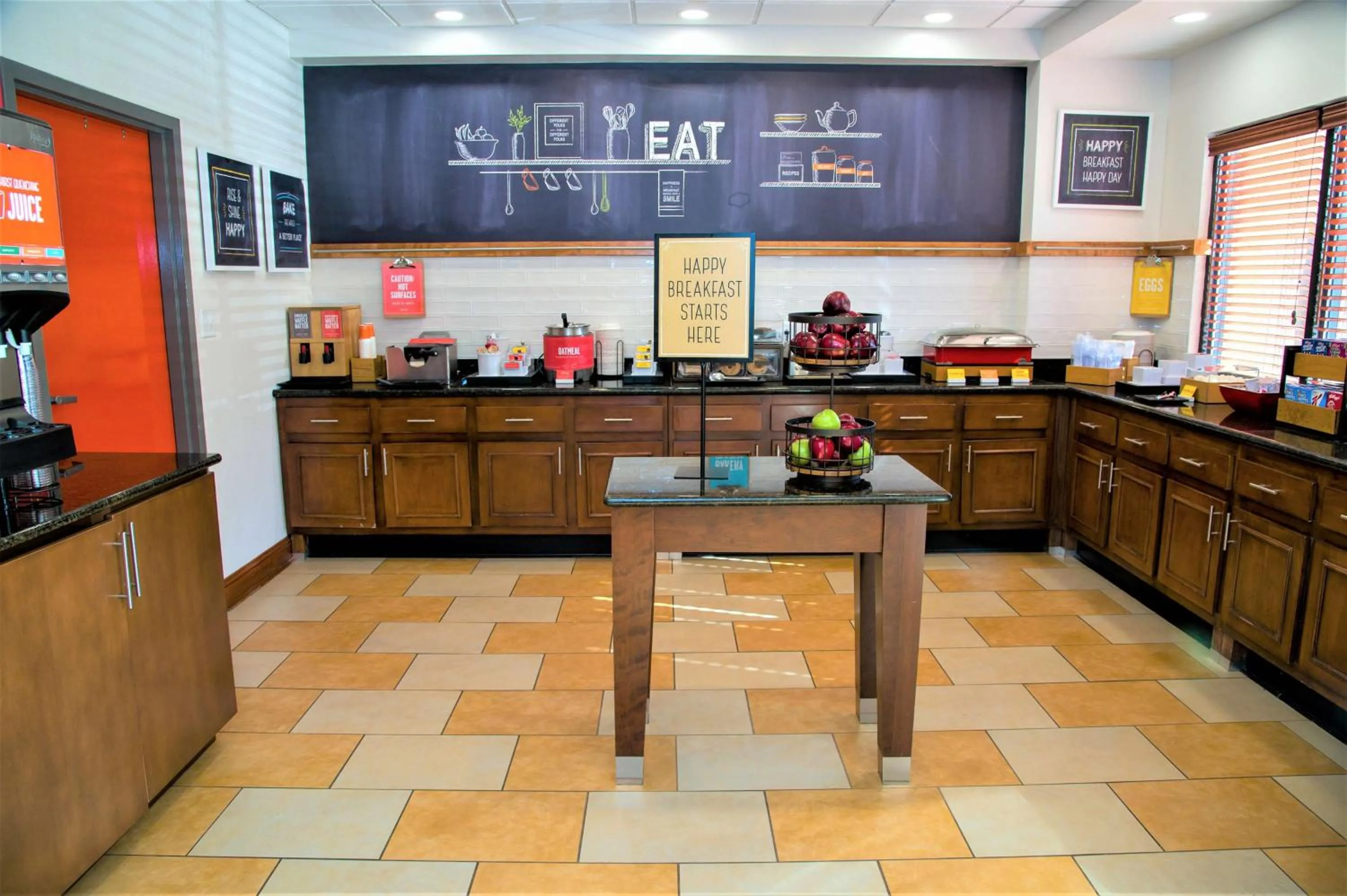 Breakfast in Hampton Inn Lewisburg