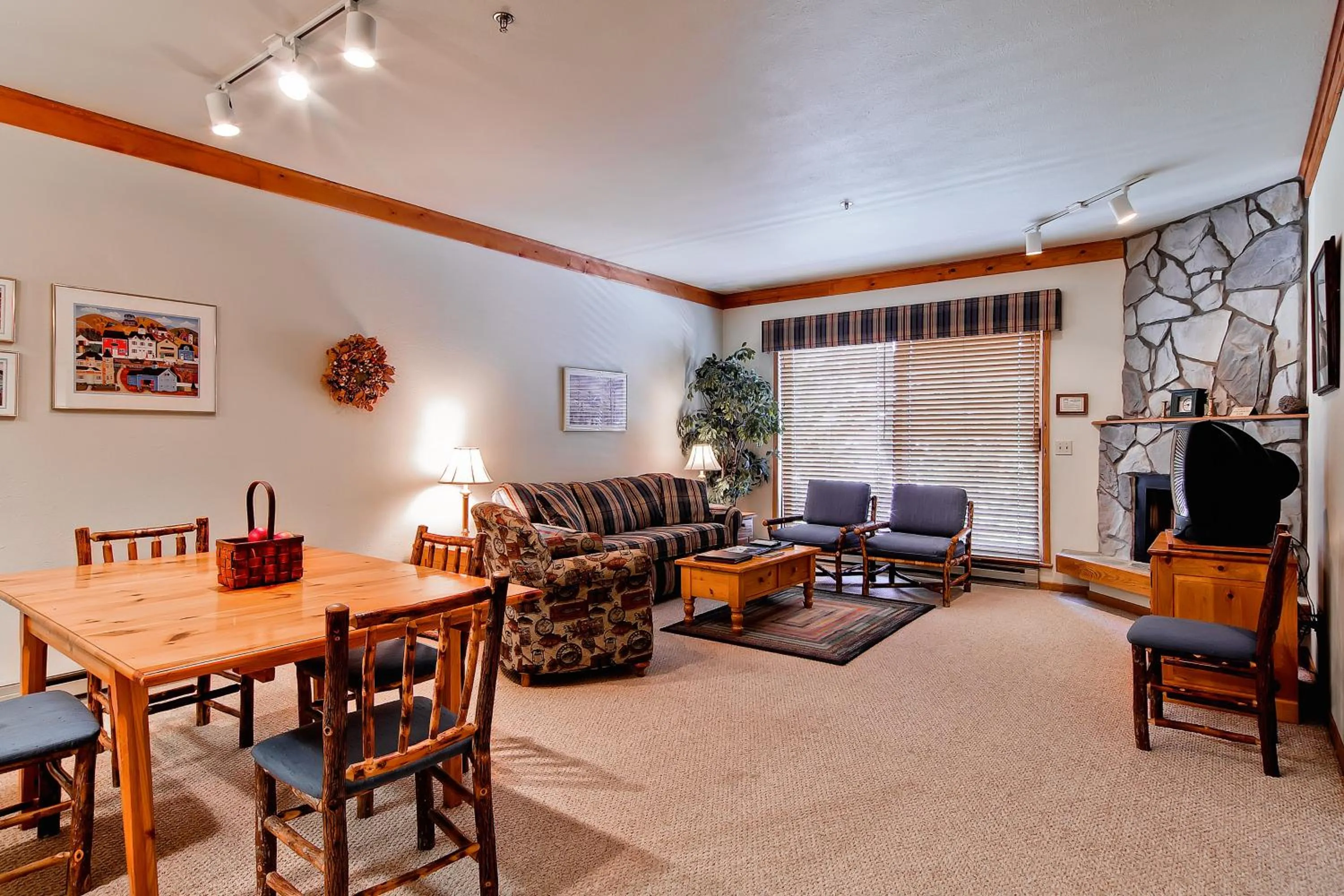 TV and multimedia in Snow Flower Condos