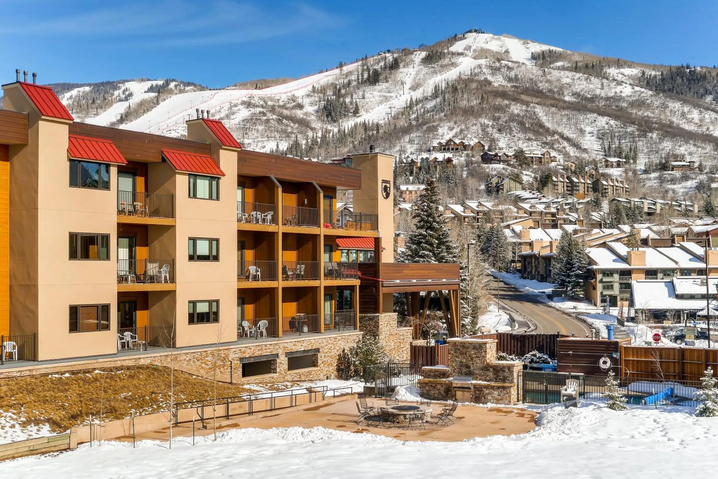 Bird's eye view in Snow Flower Condos