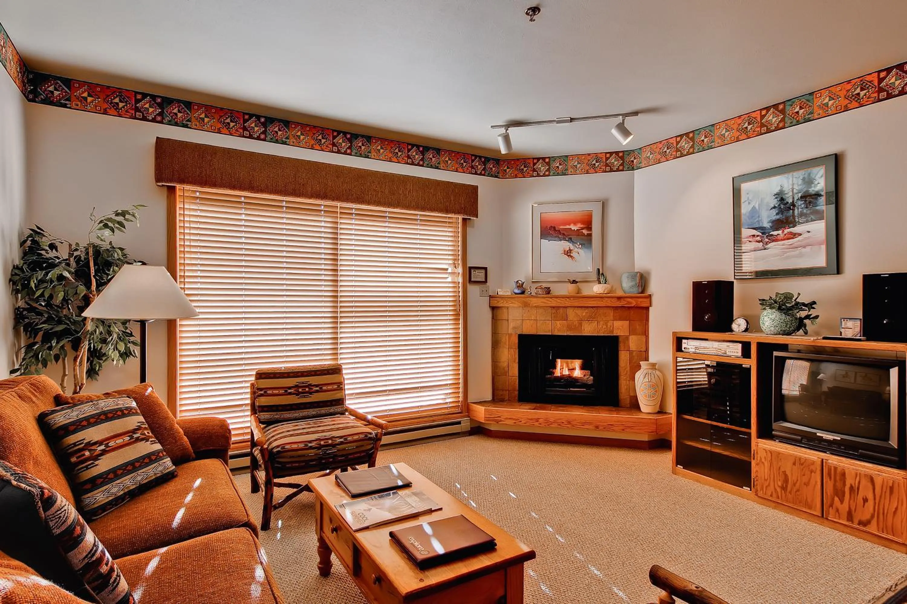 TV and multimedia in Snow Flower Condos