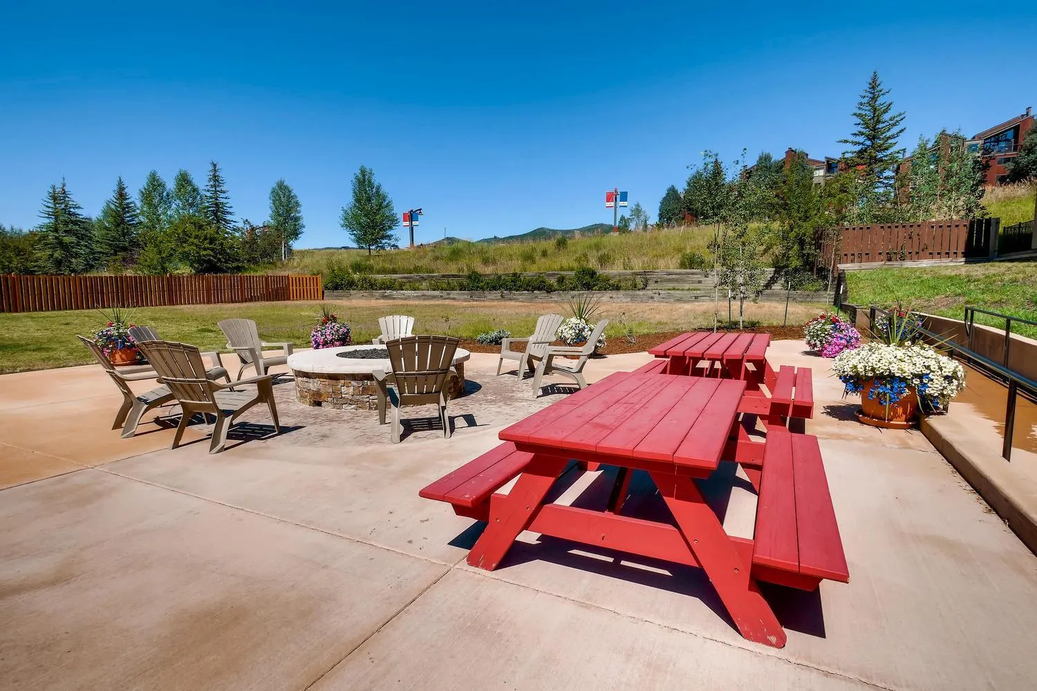 Natural landscape in Snow Flower Condos