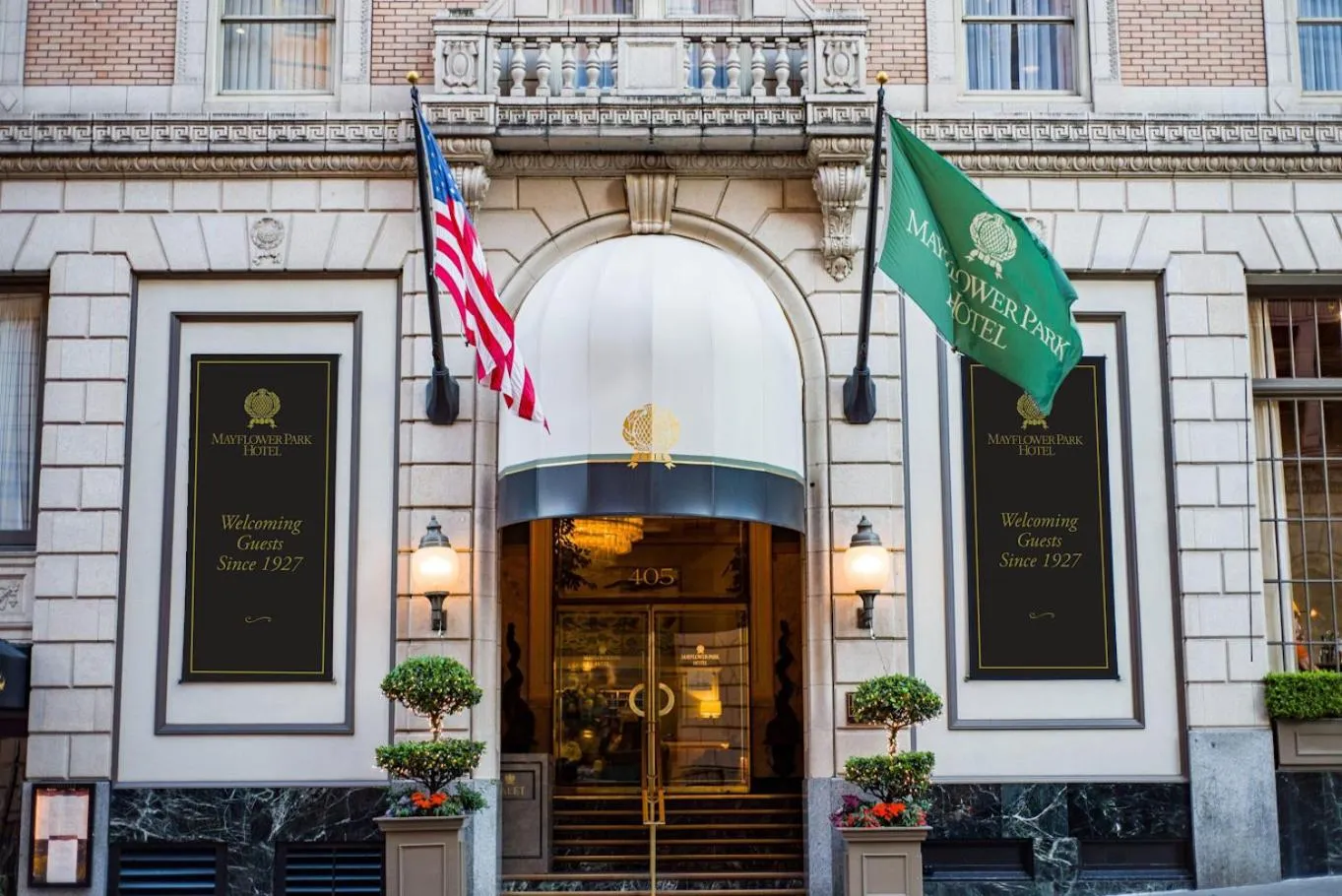 Facade/entrance in Mayflower Park Hotel