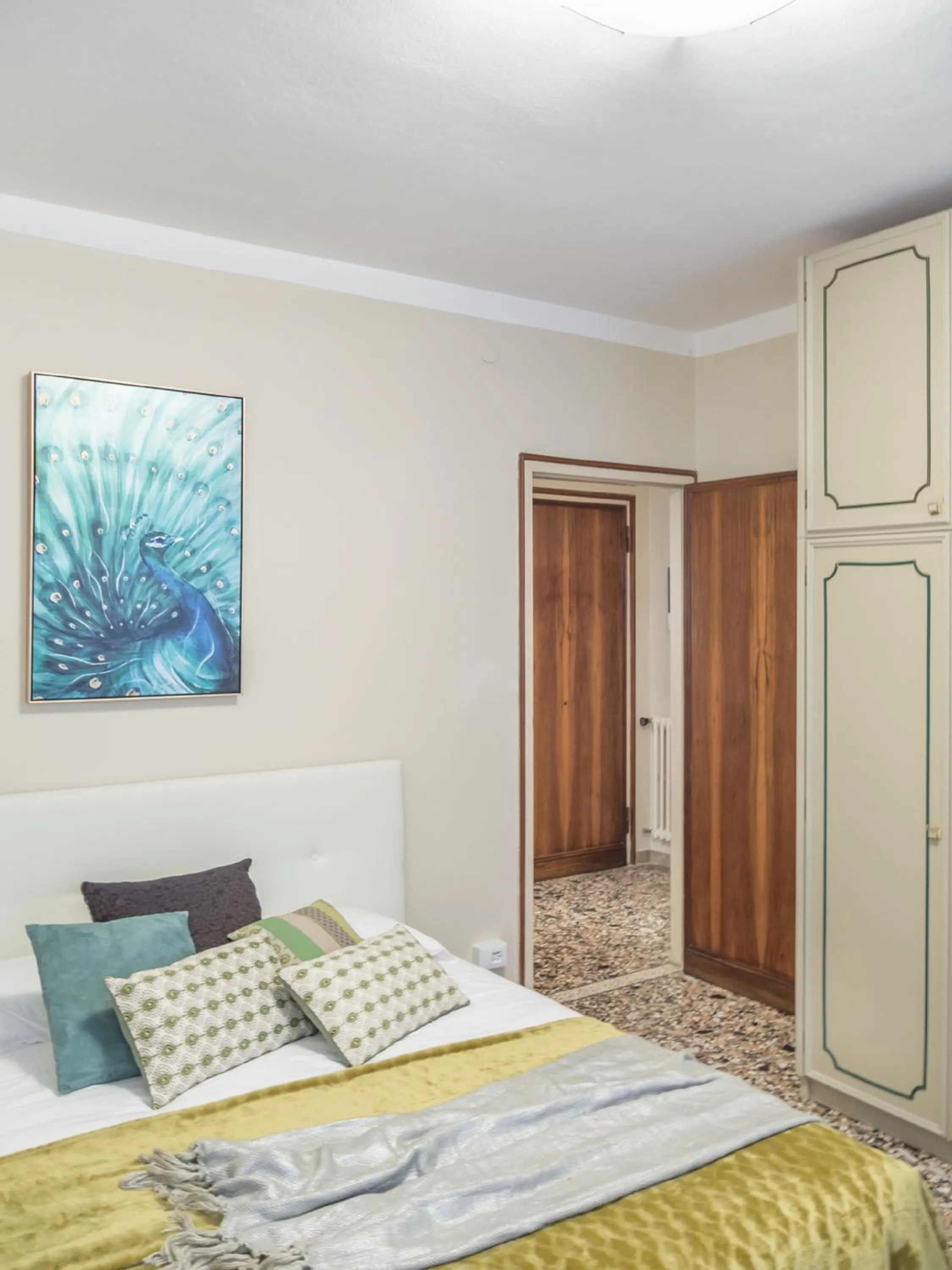 Bedroom, Bed in San Marco Square with Canal View by Wonderful Italy