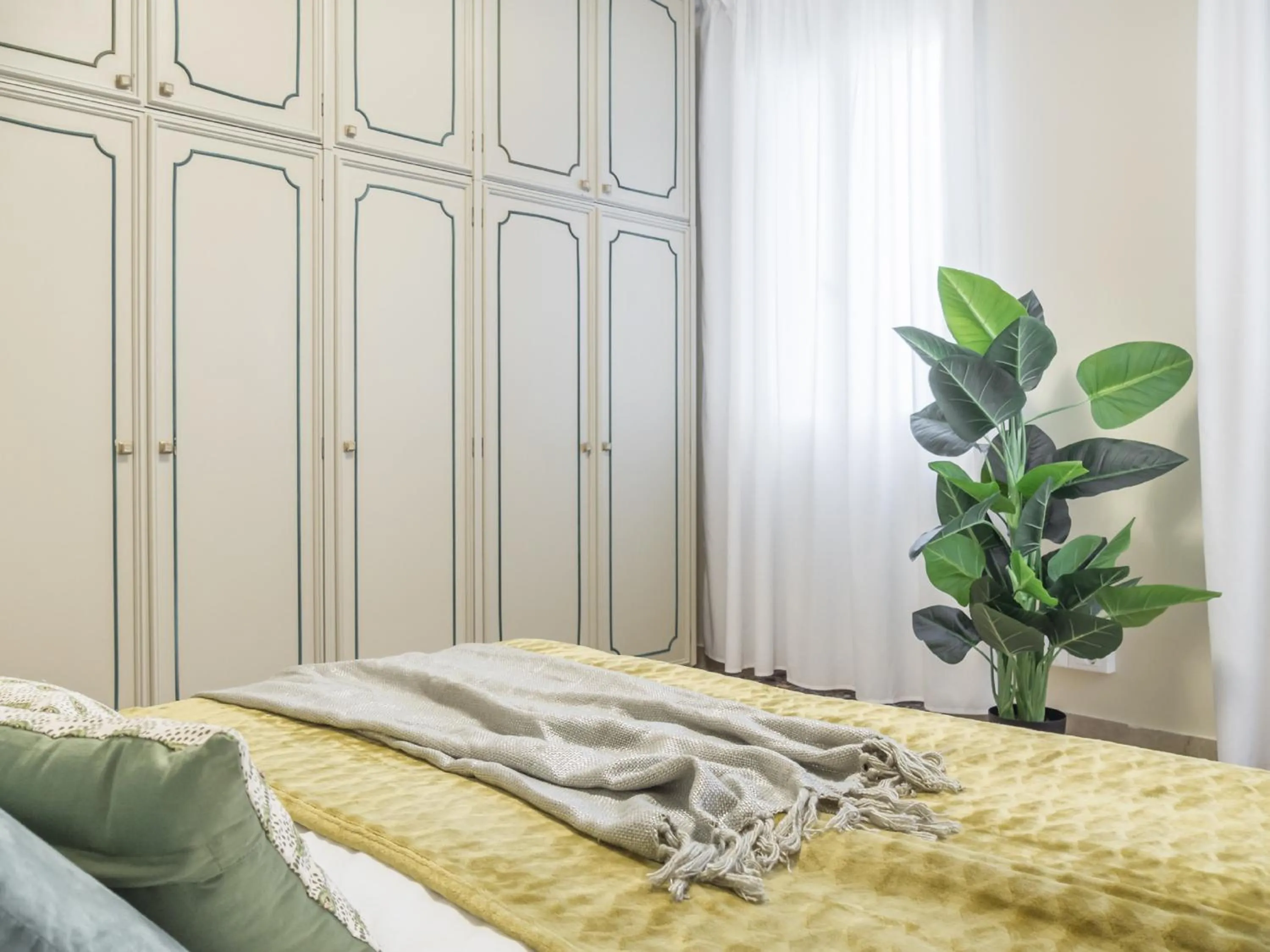 Bedroom, Bed in San Marco Square with Canal View by Wonderful Italy