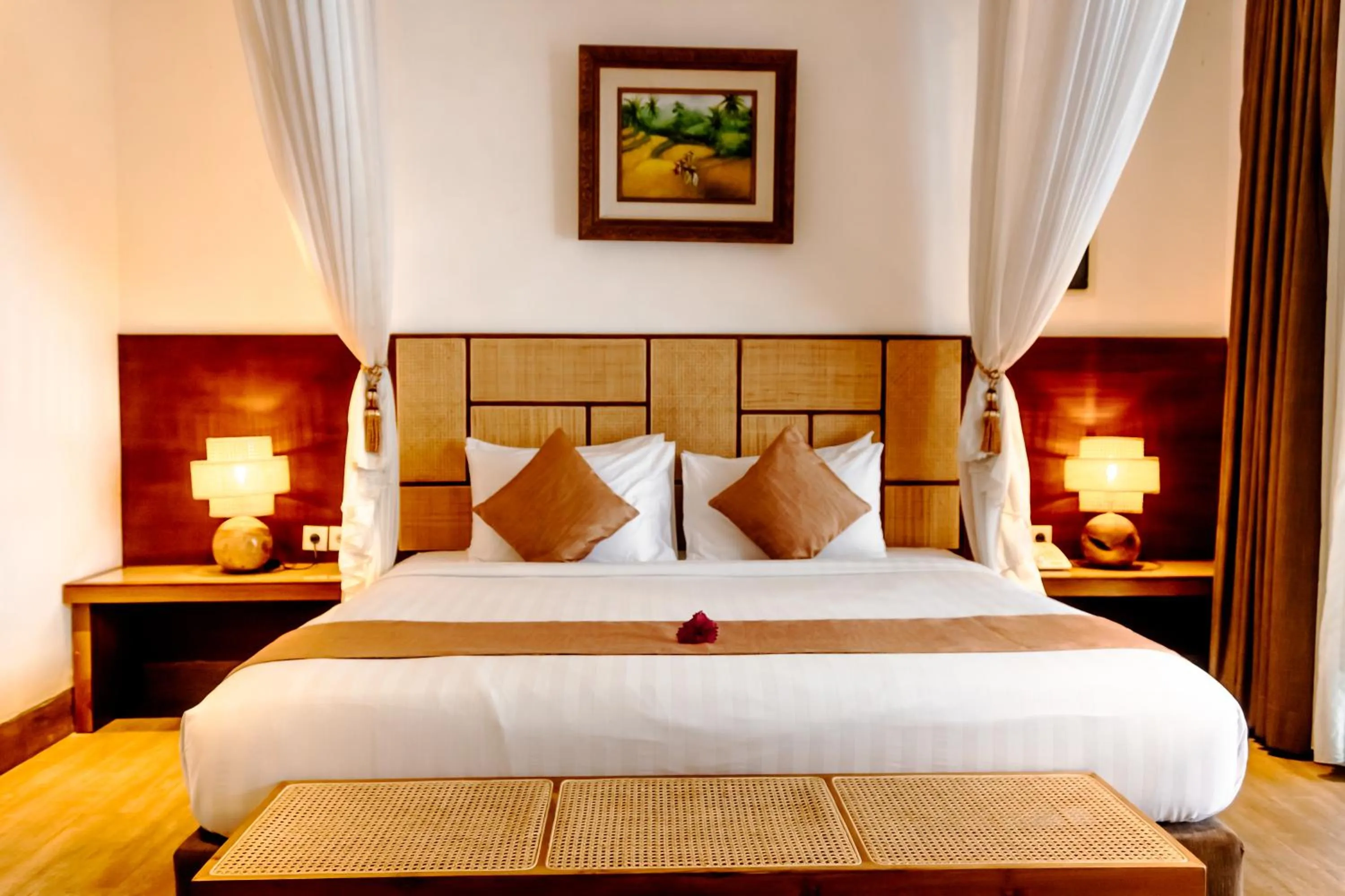 Bed in Lasanti Villas Seminyak